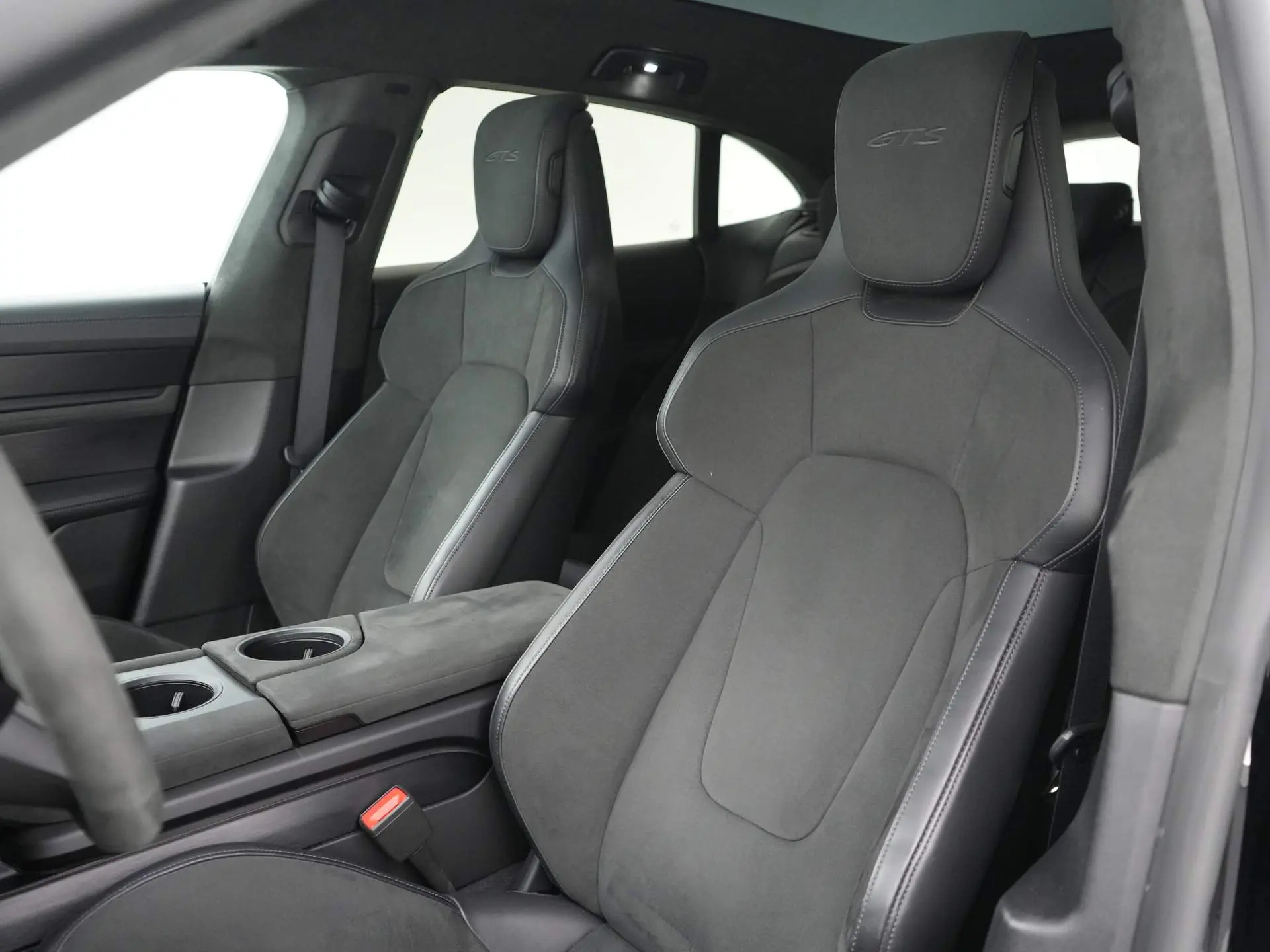 Taycan GTS Sport Turismo