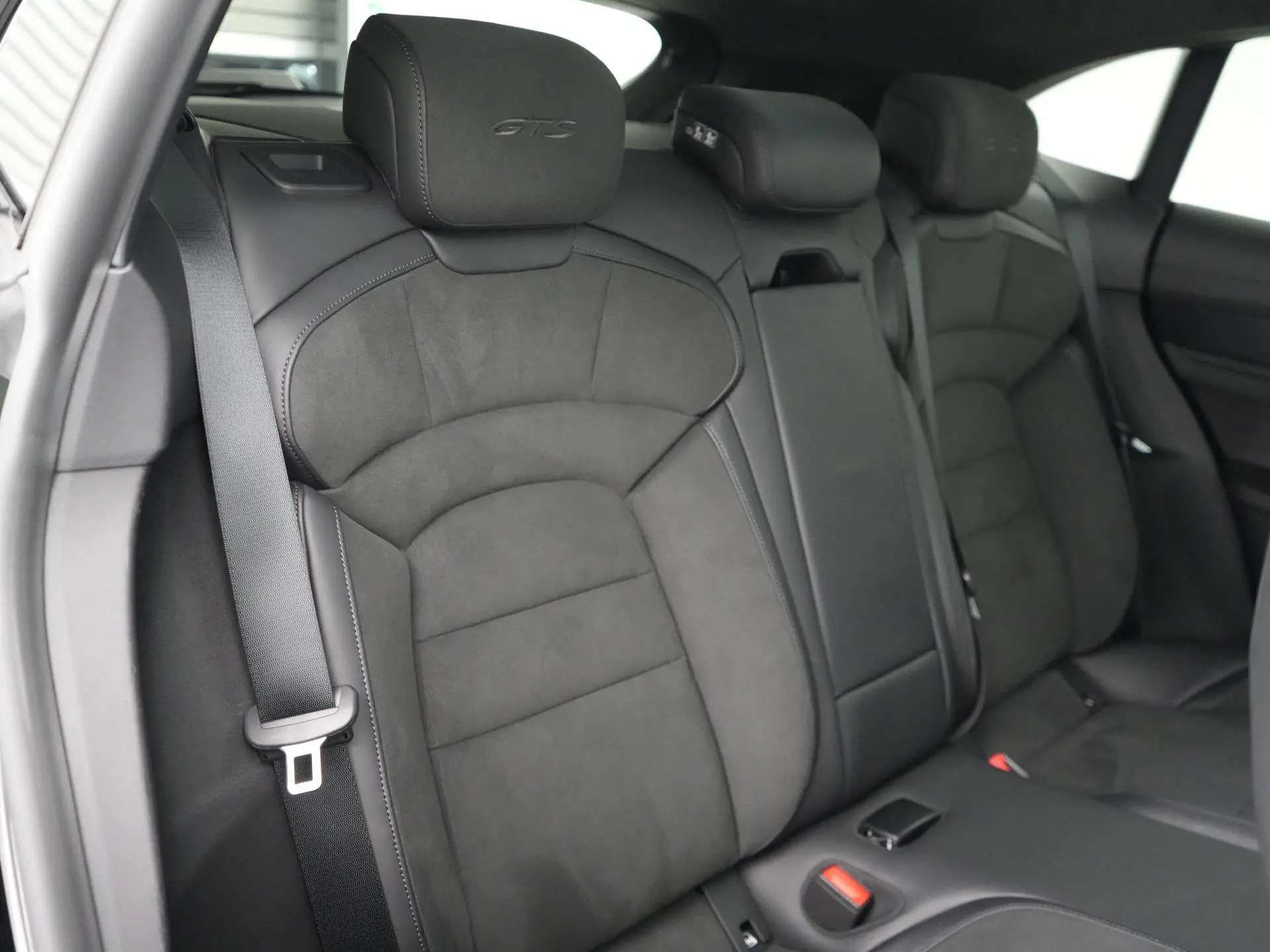 Taycan GTS Sport Turismo