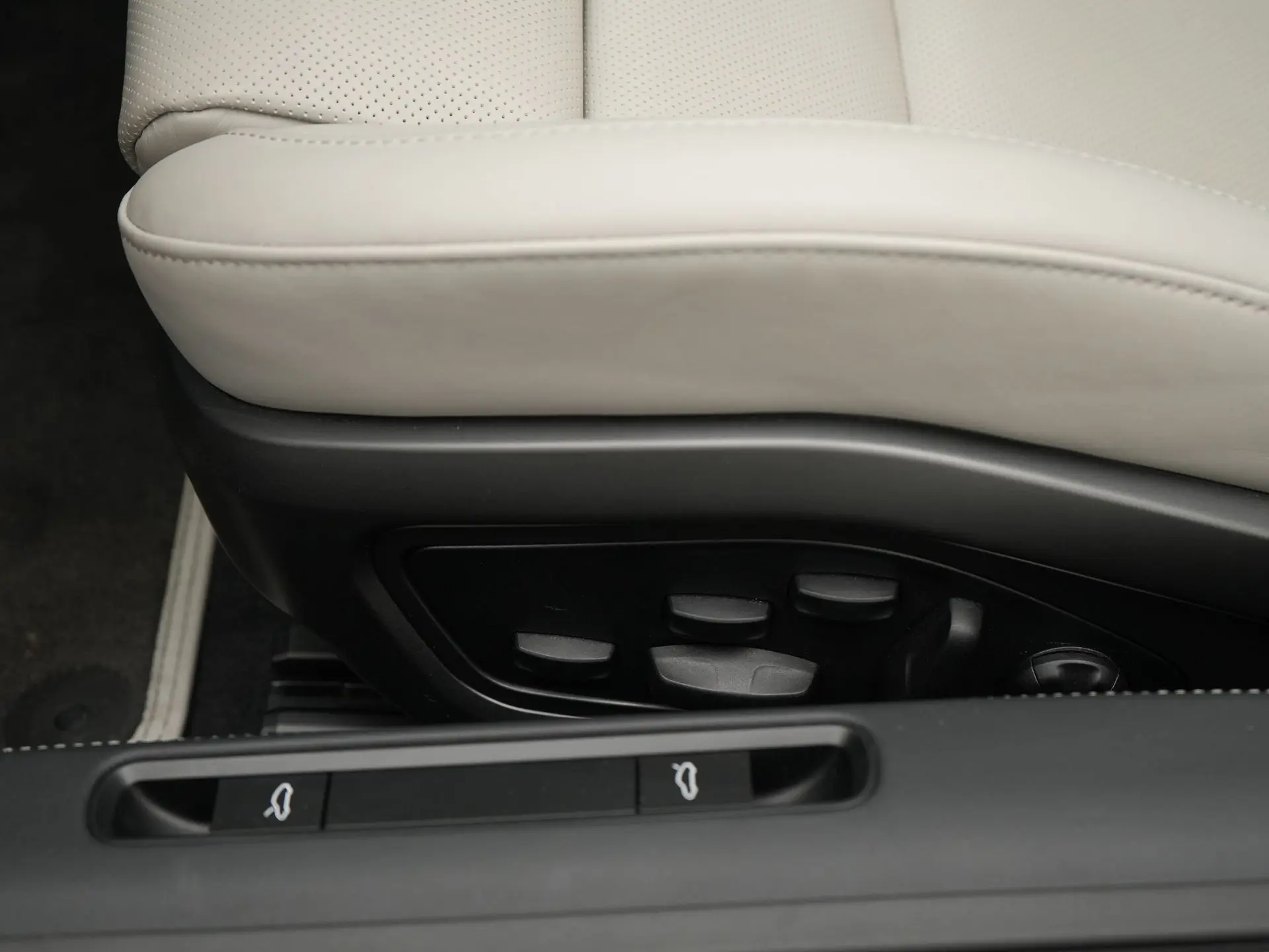 911 Carrera 4 GTS MJ2024