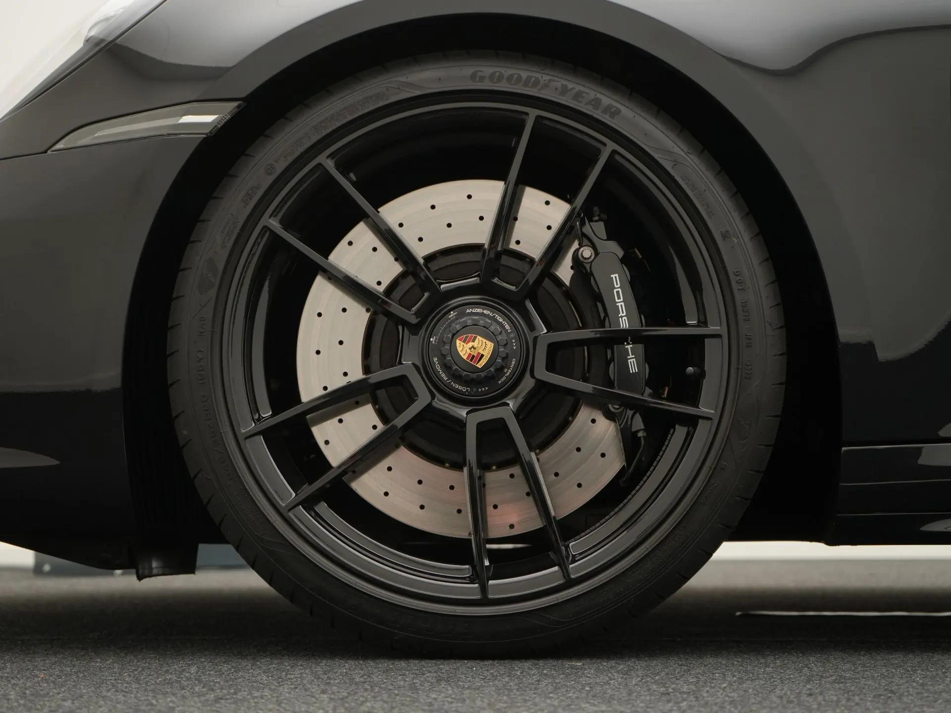 911 Carrera 4 GTS MJ2024