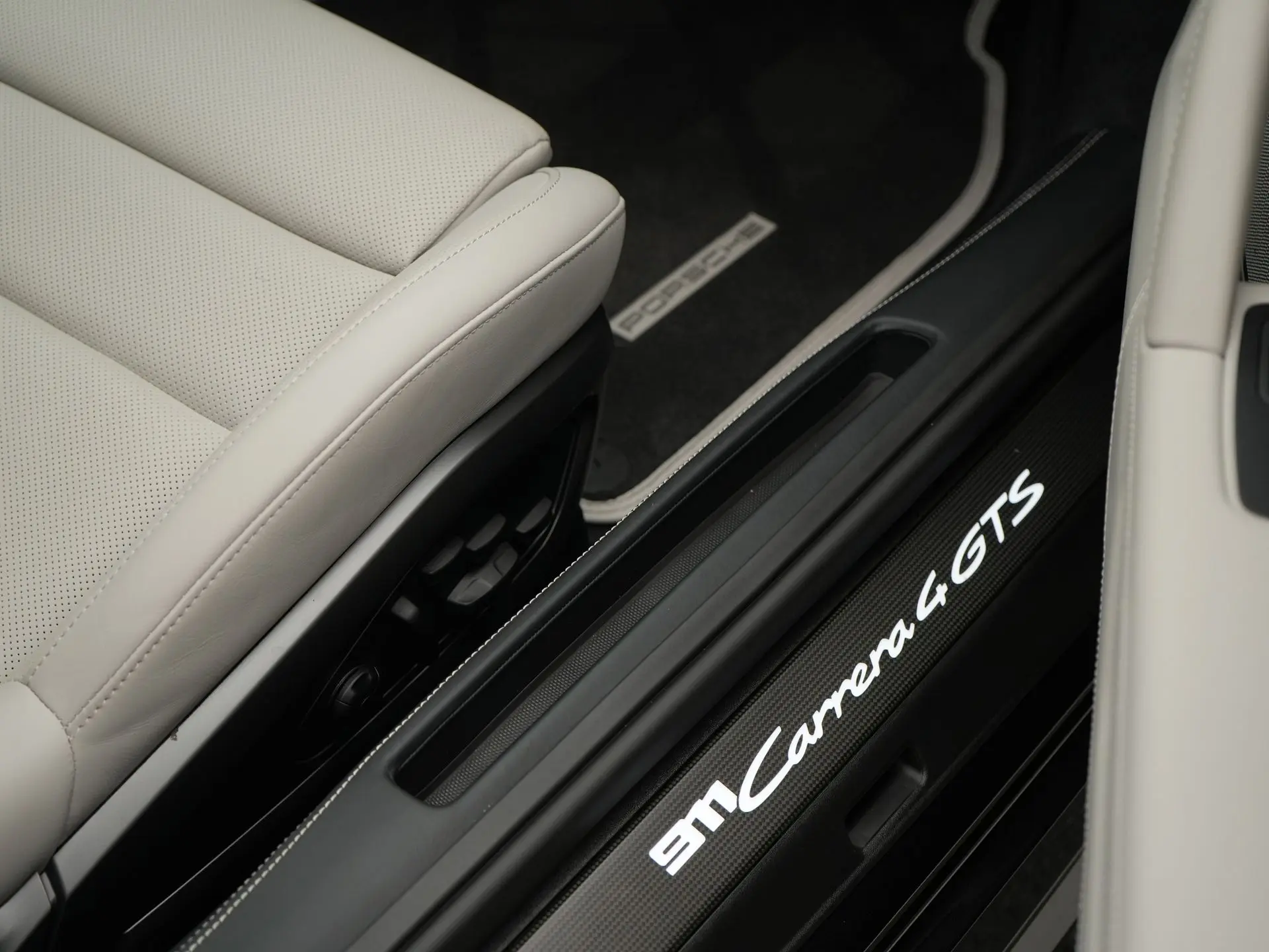 911 Carrera 4 GTS MJ2024