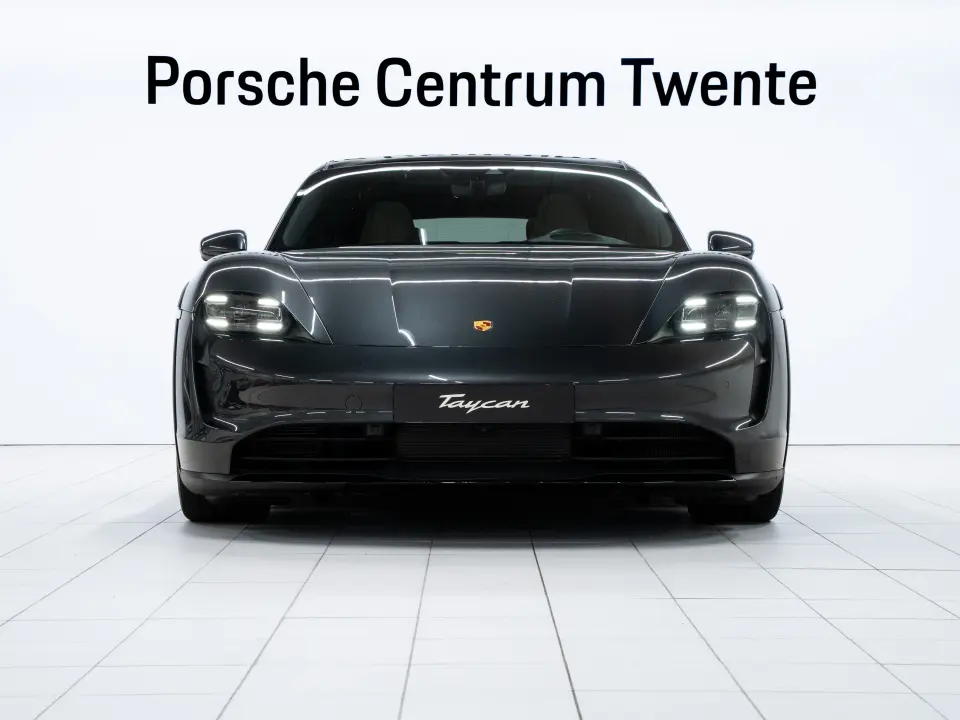 Porsche Taycan 4 Cross Turismo