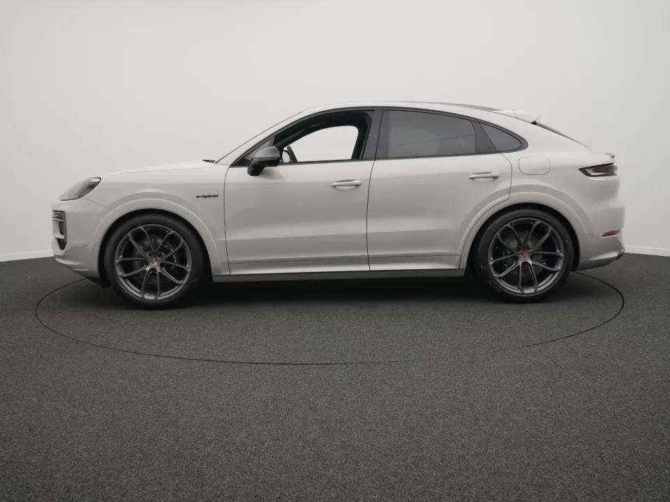 Porsche Cayenne E-Hybrid Black Edition Coupé