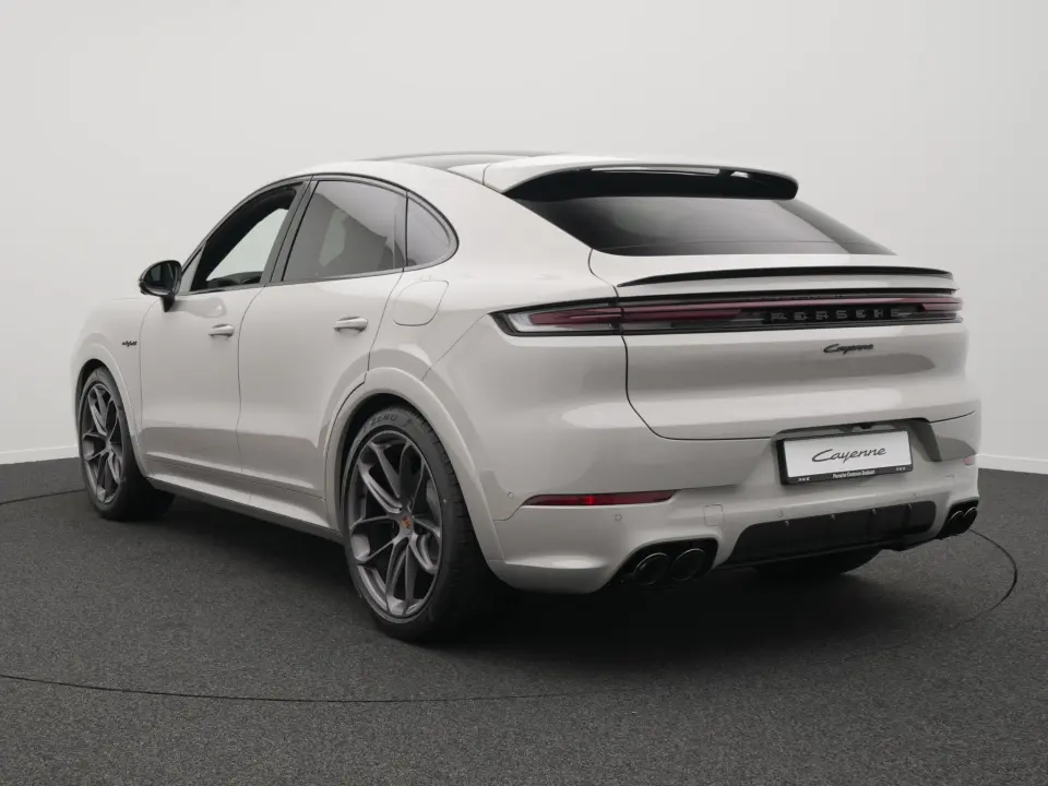 Porsche Cayenne E-Hybrid Black Edition Coupé