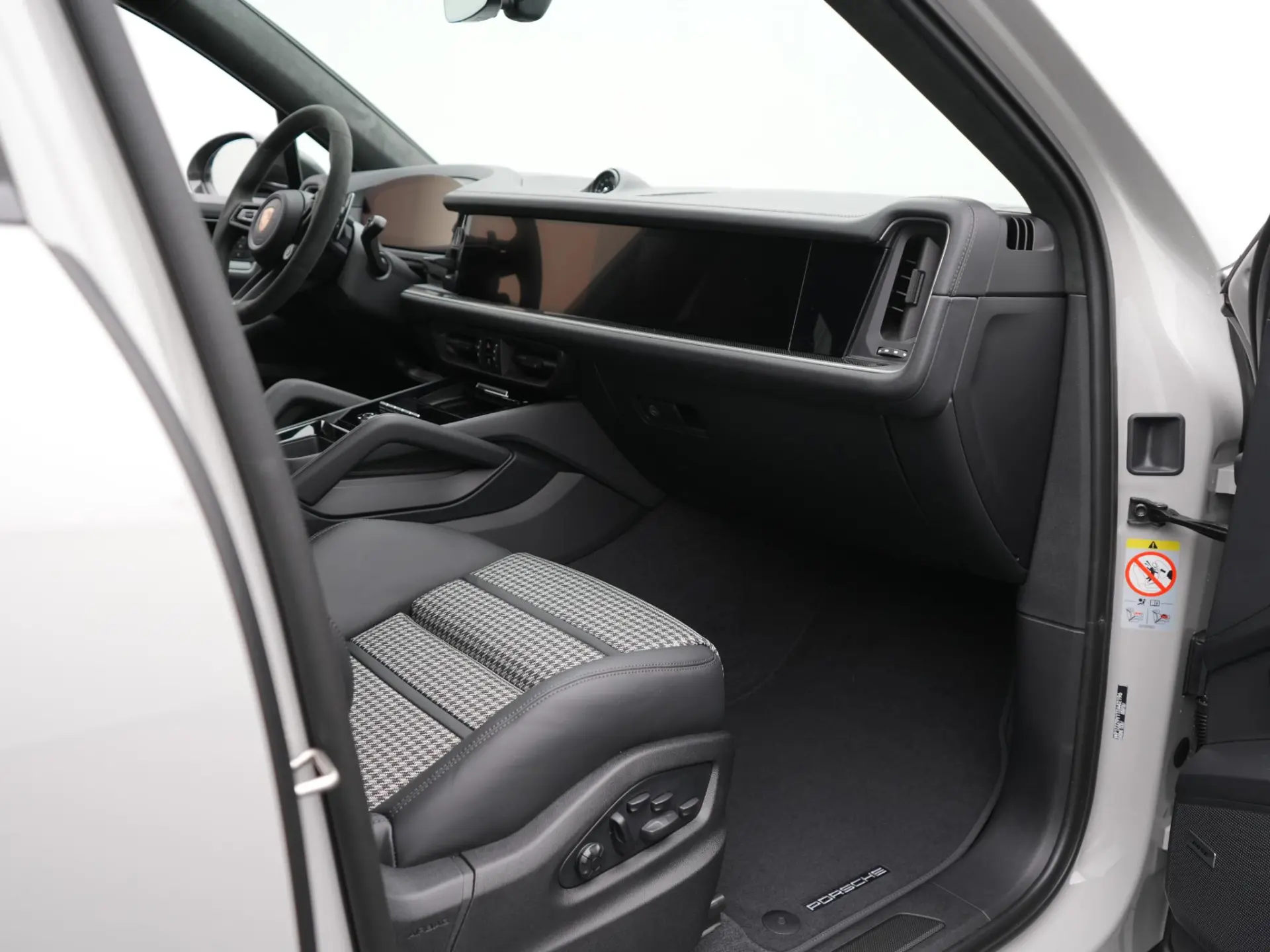 Cayenne E-Hybrid Black Edition Coupé