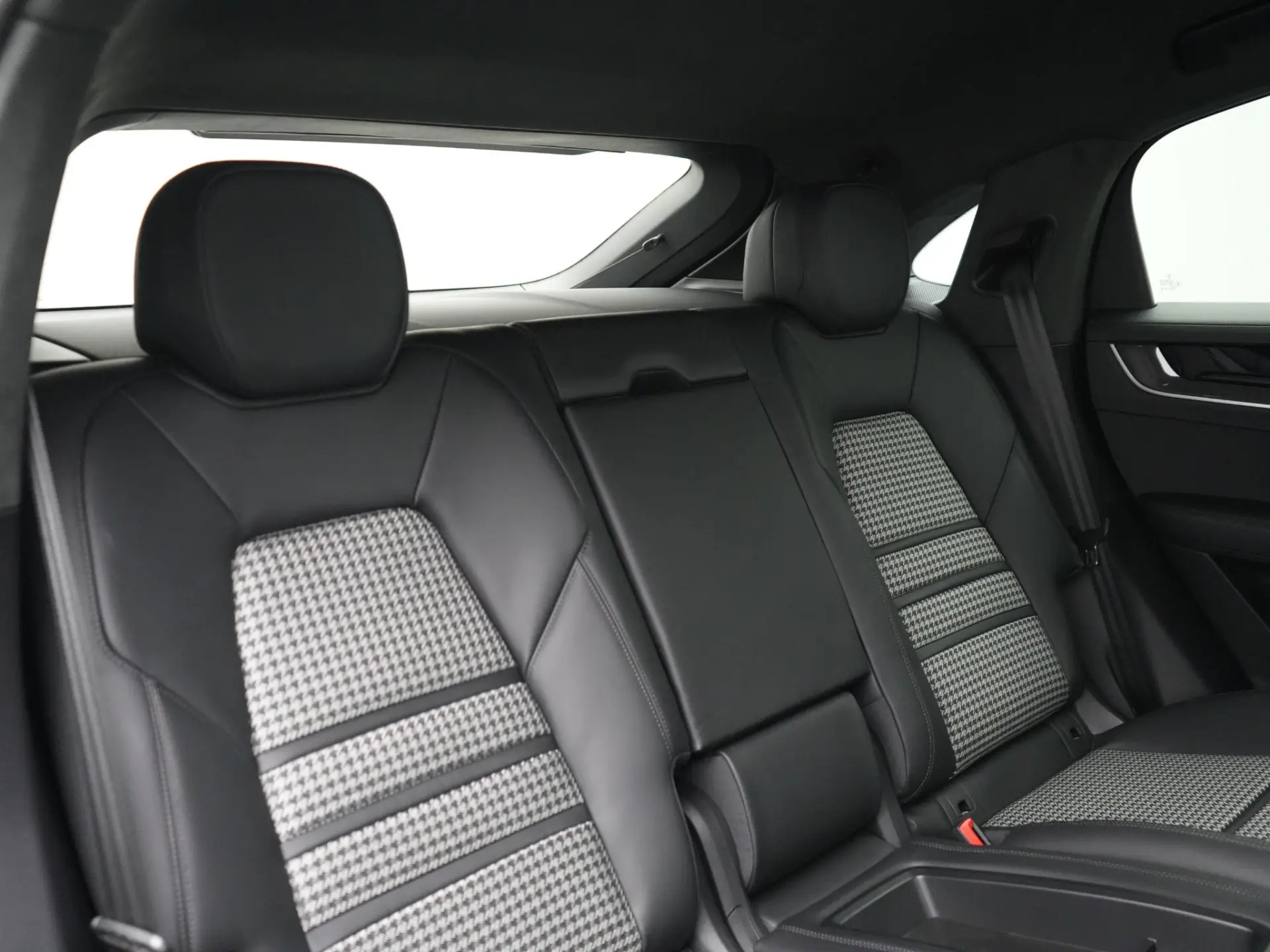 Cayenne E-Hybrid Black Edition Coupé
