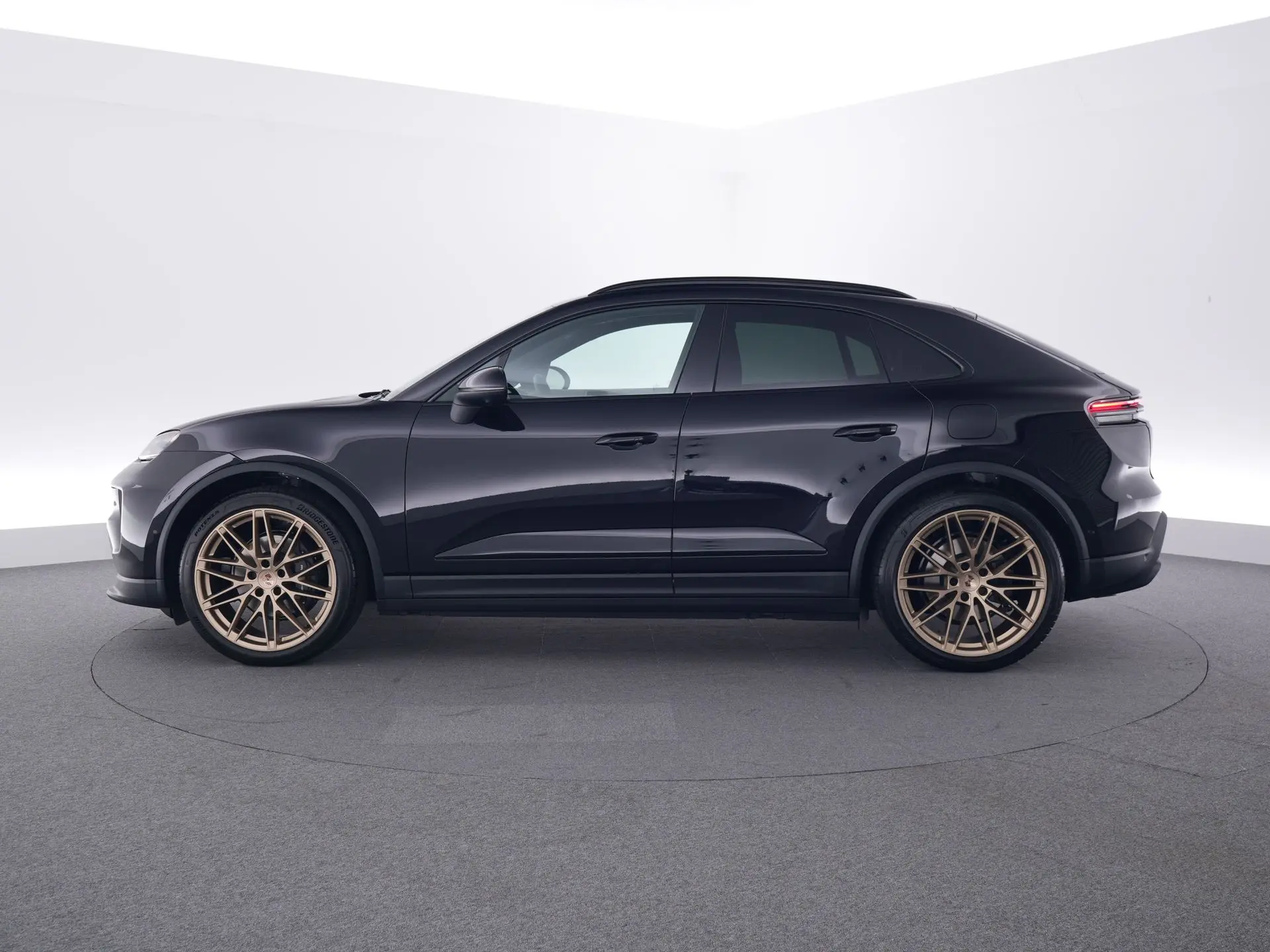Macan 4
