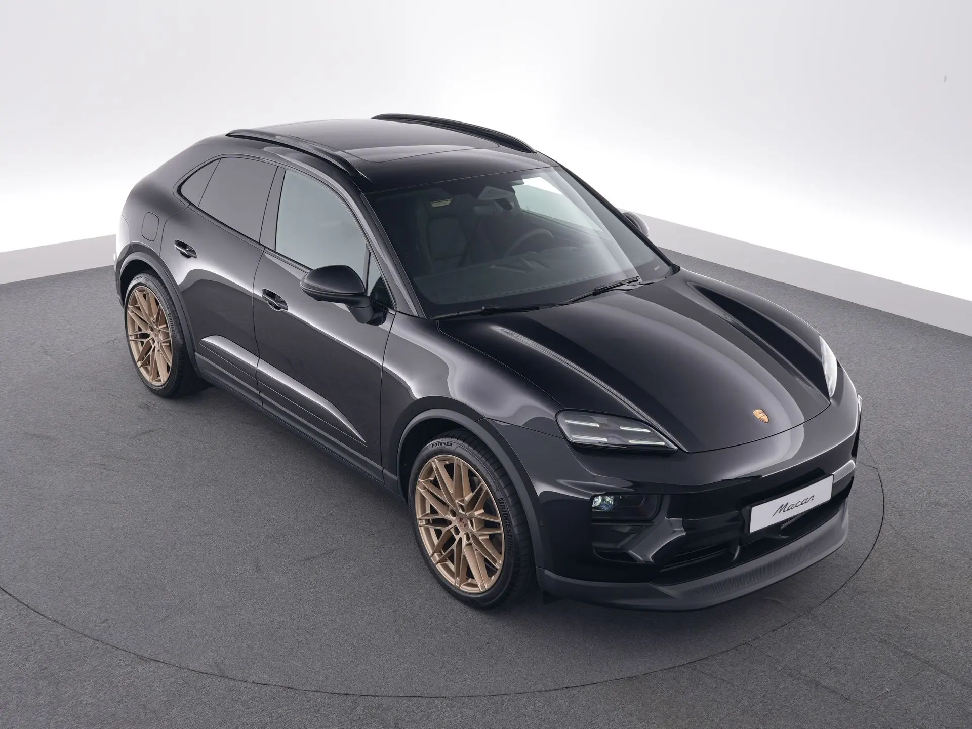 Macan 4