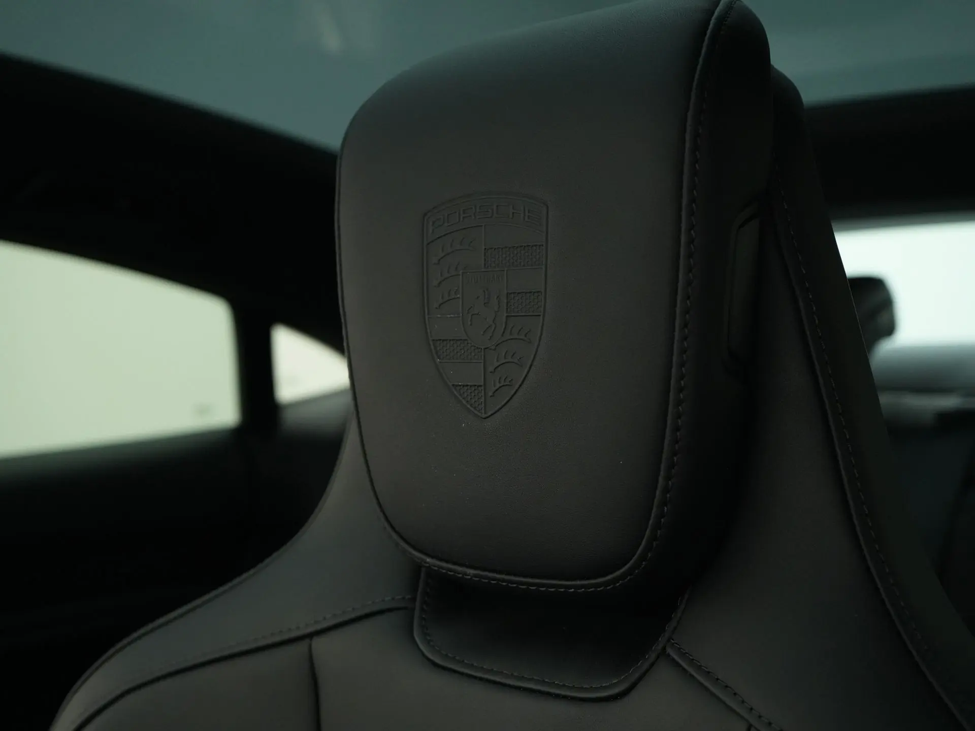 Taycan 4 Black Edition