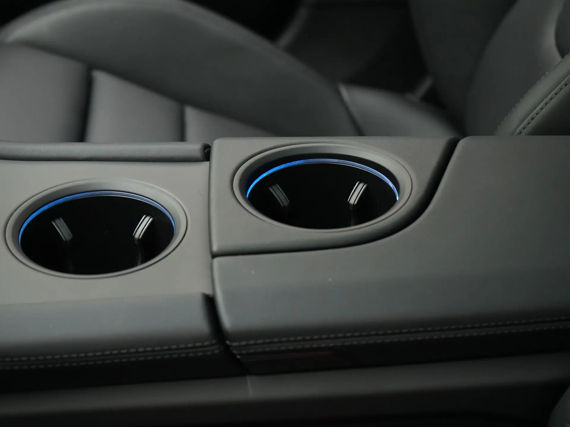 Taycan 4 Black Edition