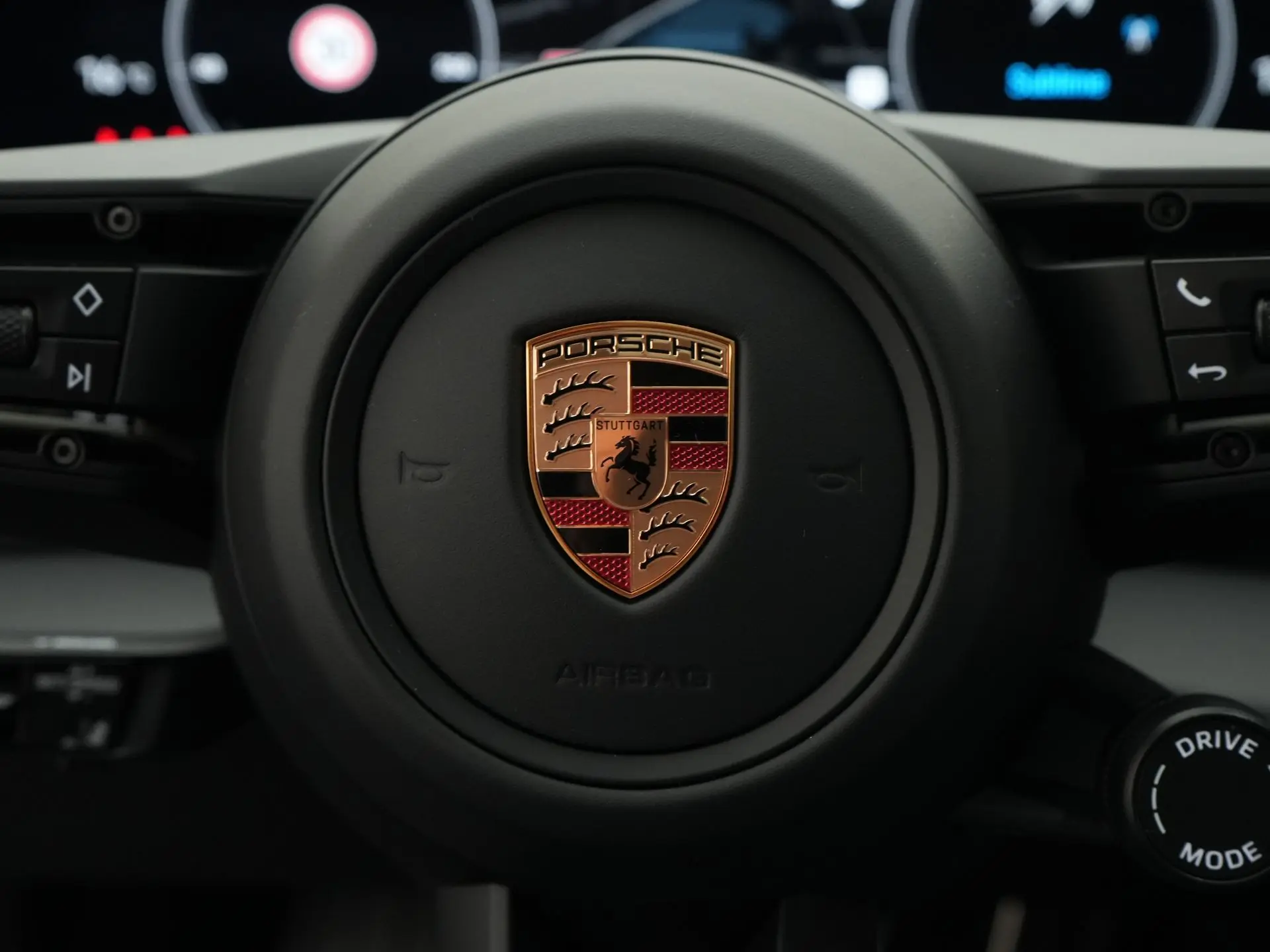 Taycan 4 Black Edition