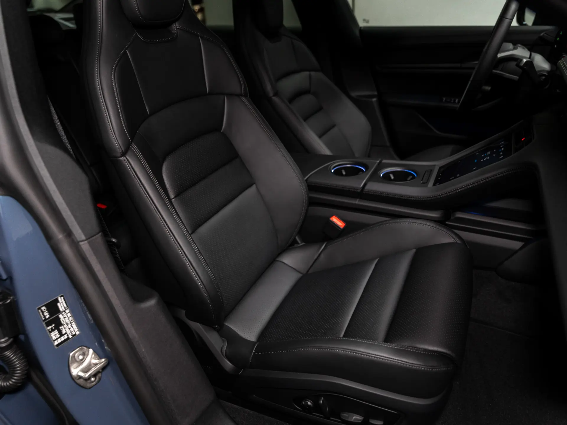 Taycan Black Edition