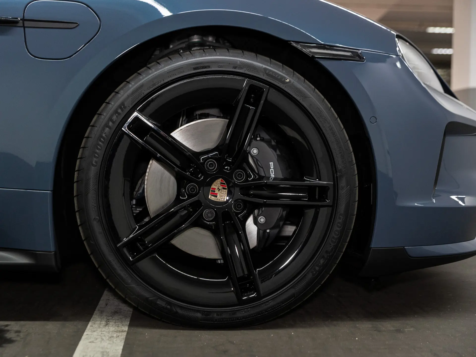 Taycan Black Edition