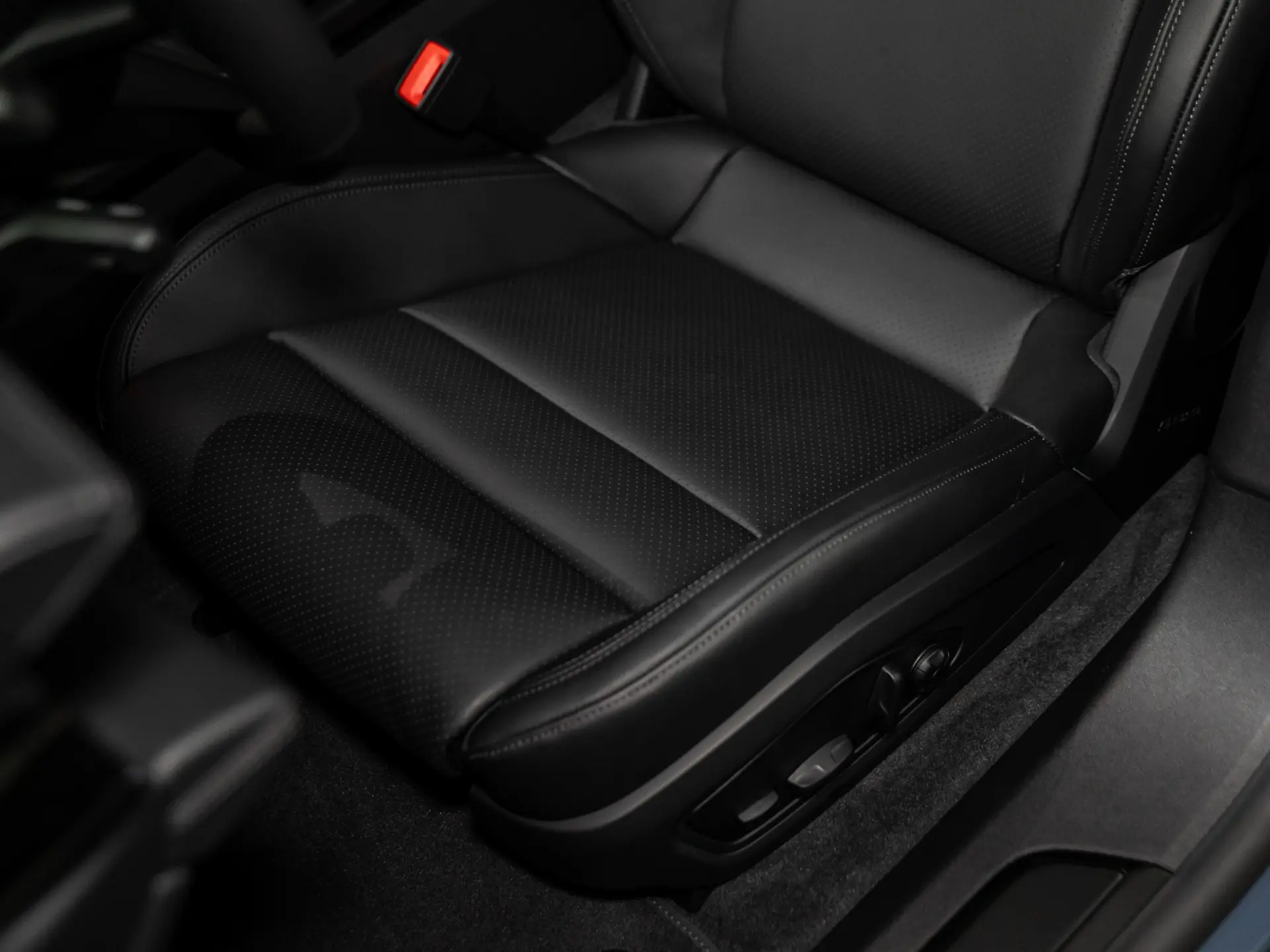 Taycan Black Edition