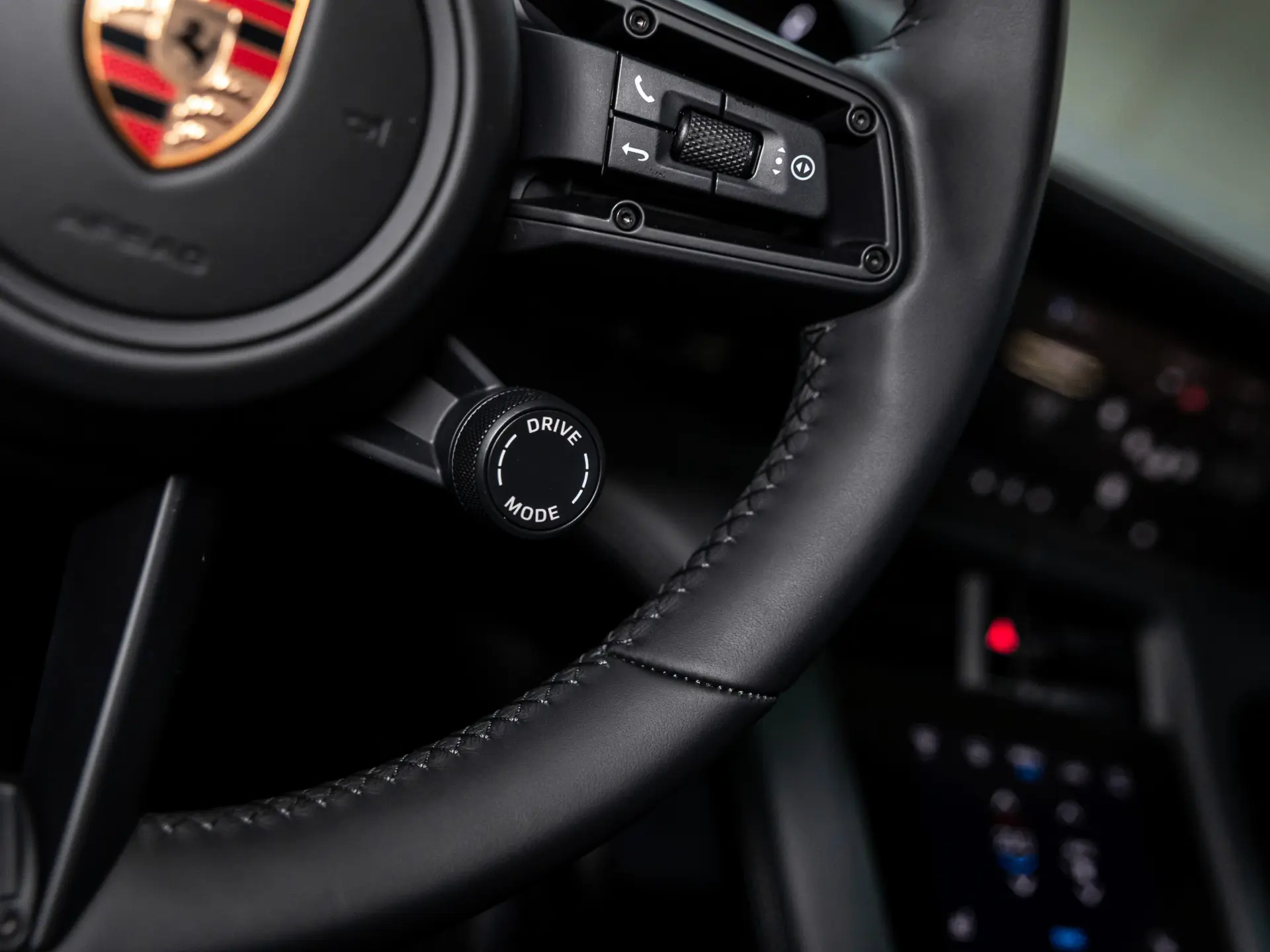 Taycan Black Edition