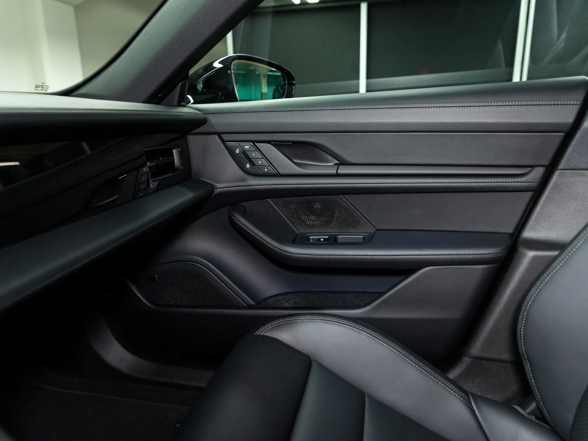 Taycan Black Edition