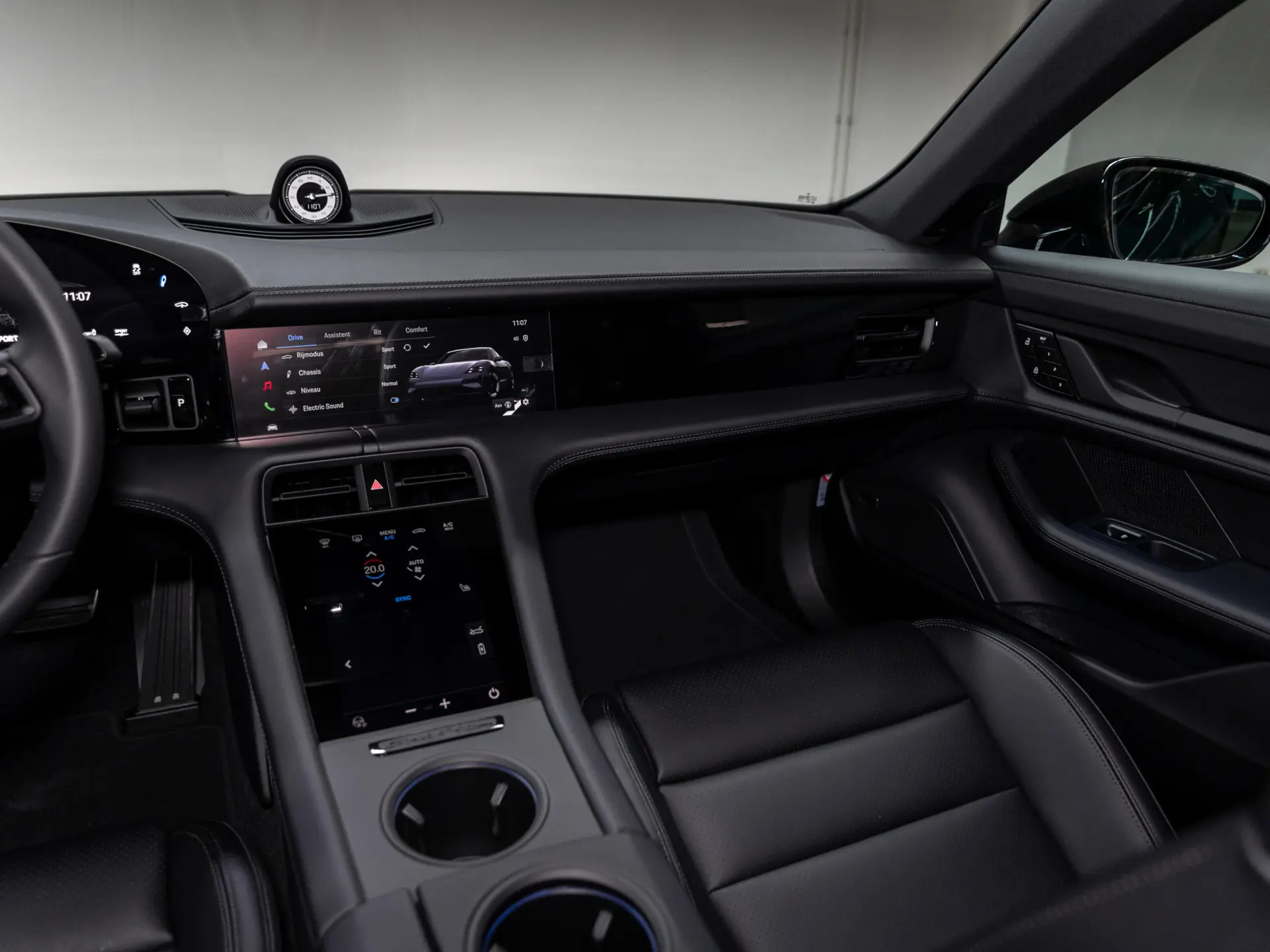 Taycan Black Edition