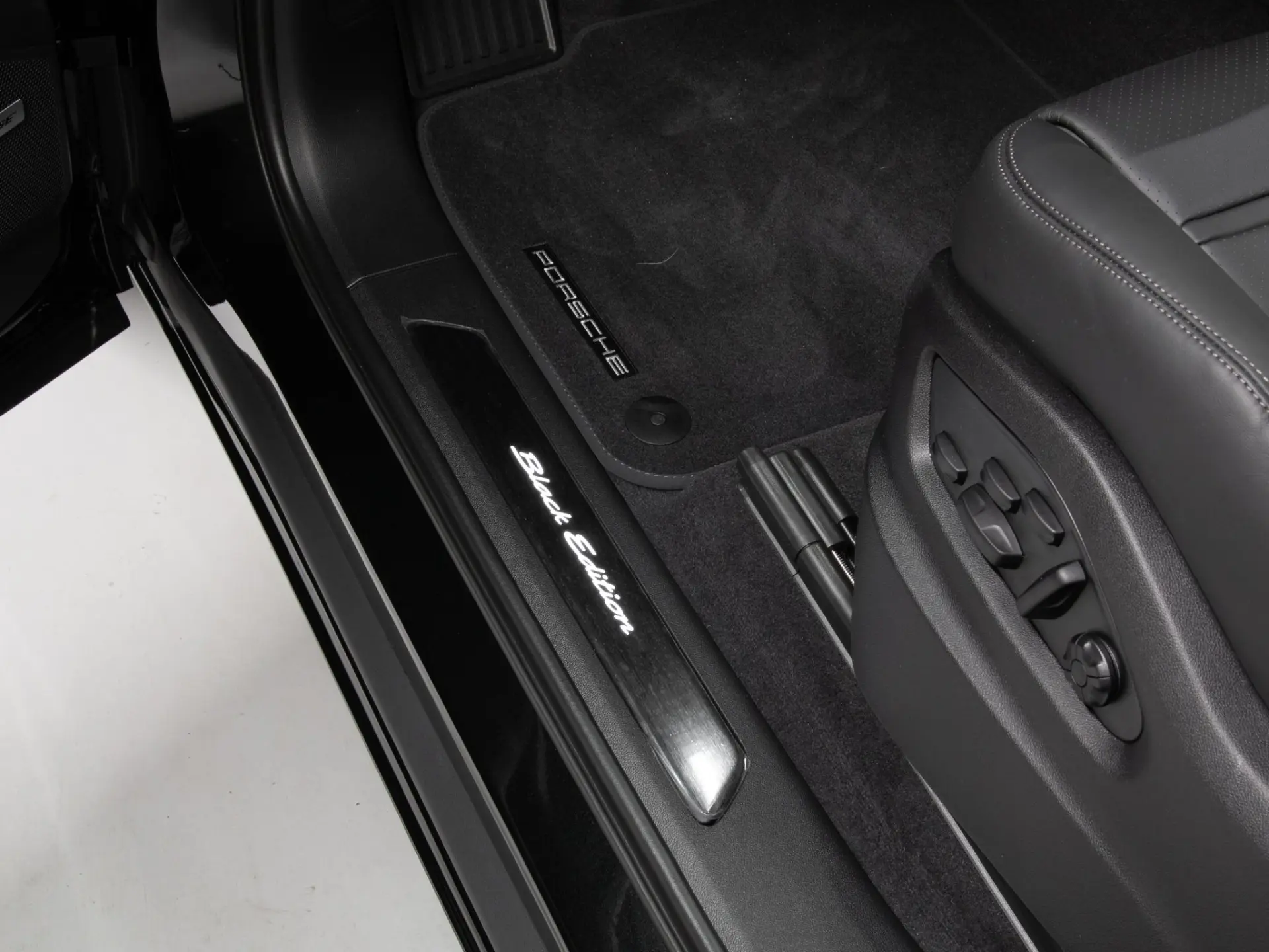 Cayenne S E-Hybrid Black Edition