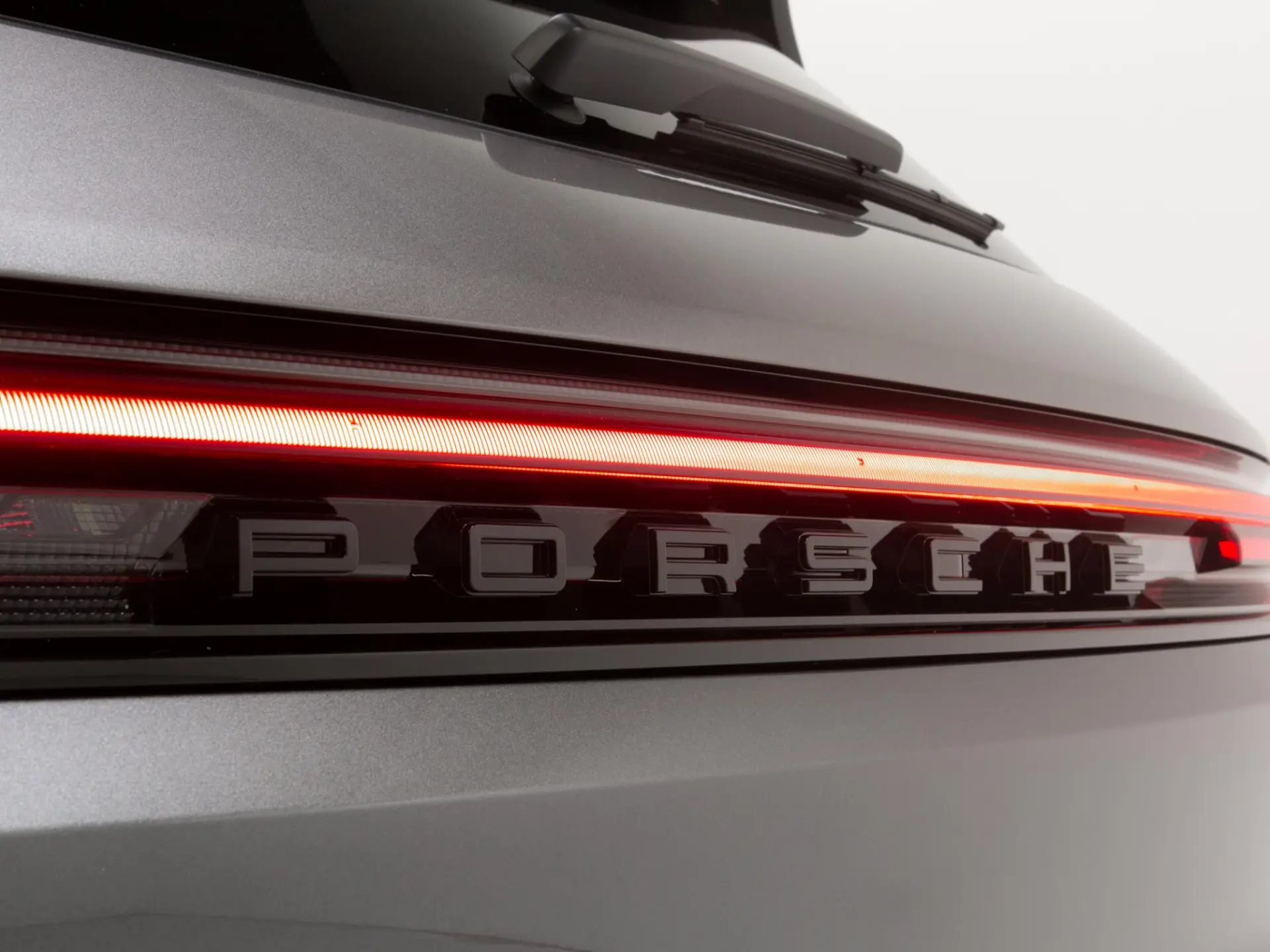 Cayenne E-Hybrid Black Edition