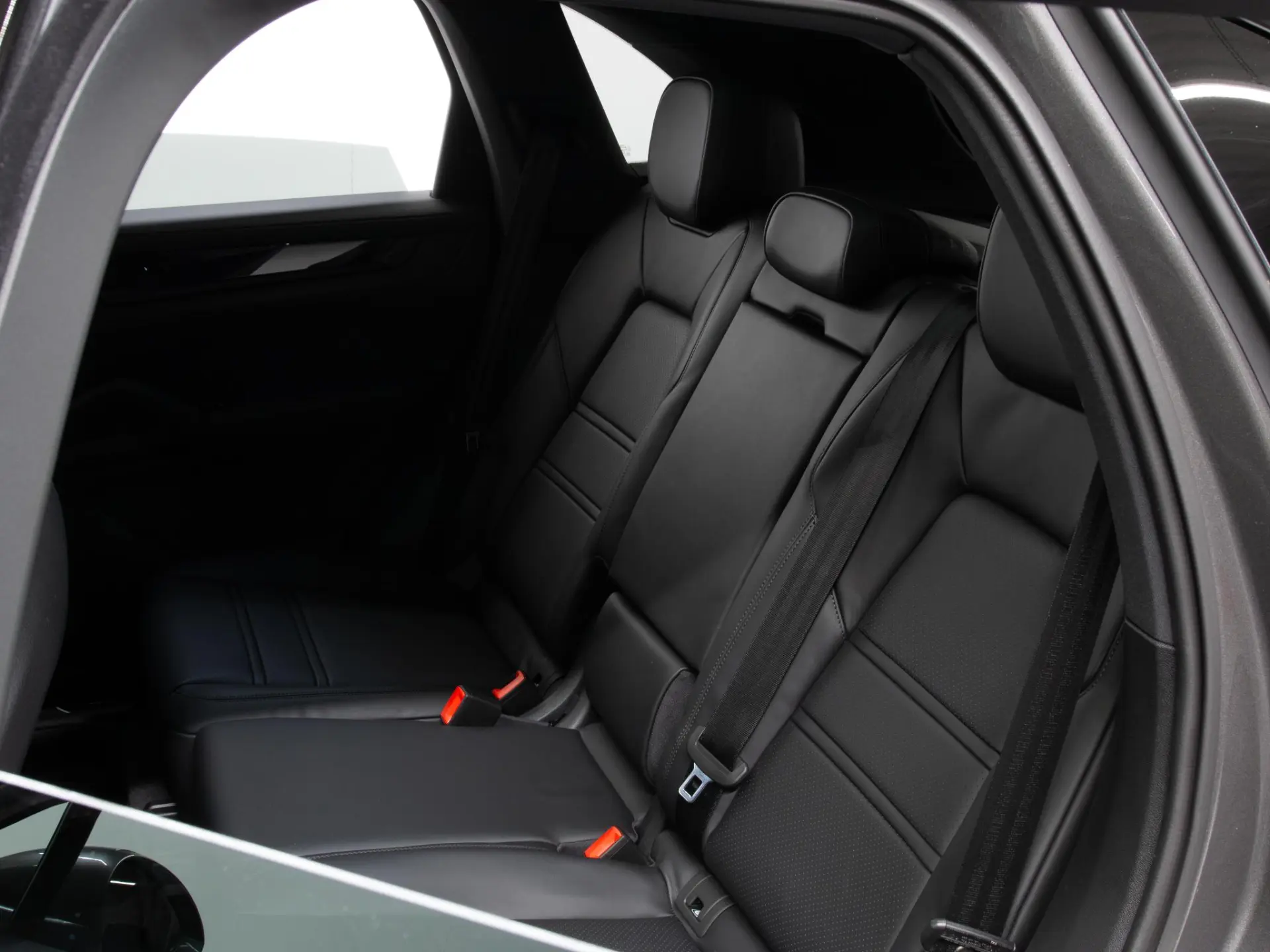 Cayenne E-Hybrid Black Edition