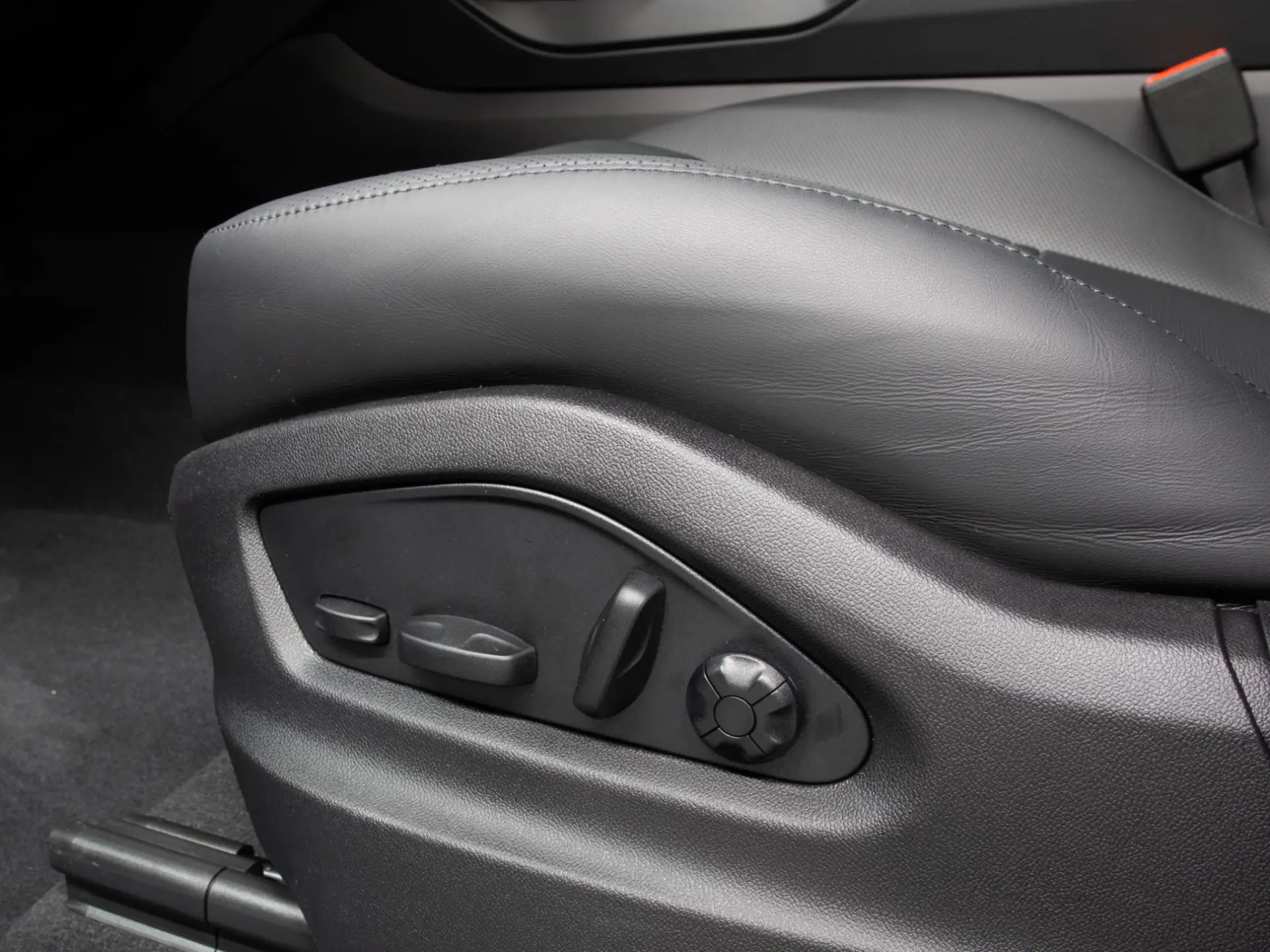 Cayenne E-Hybrid Black Edition