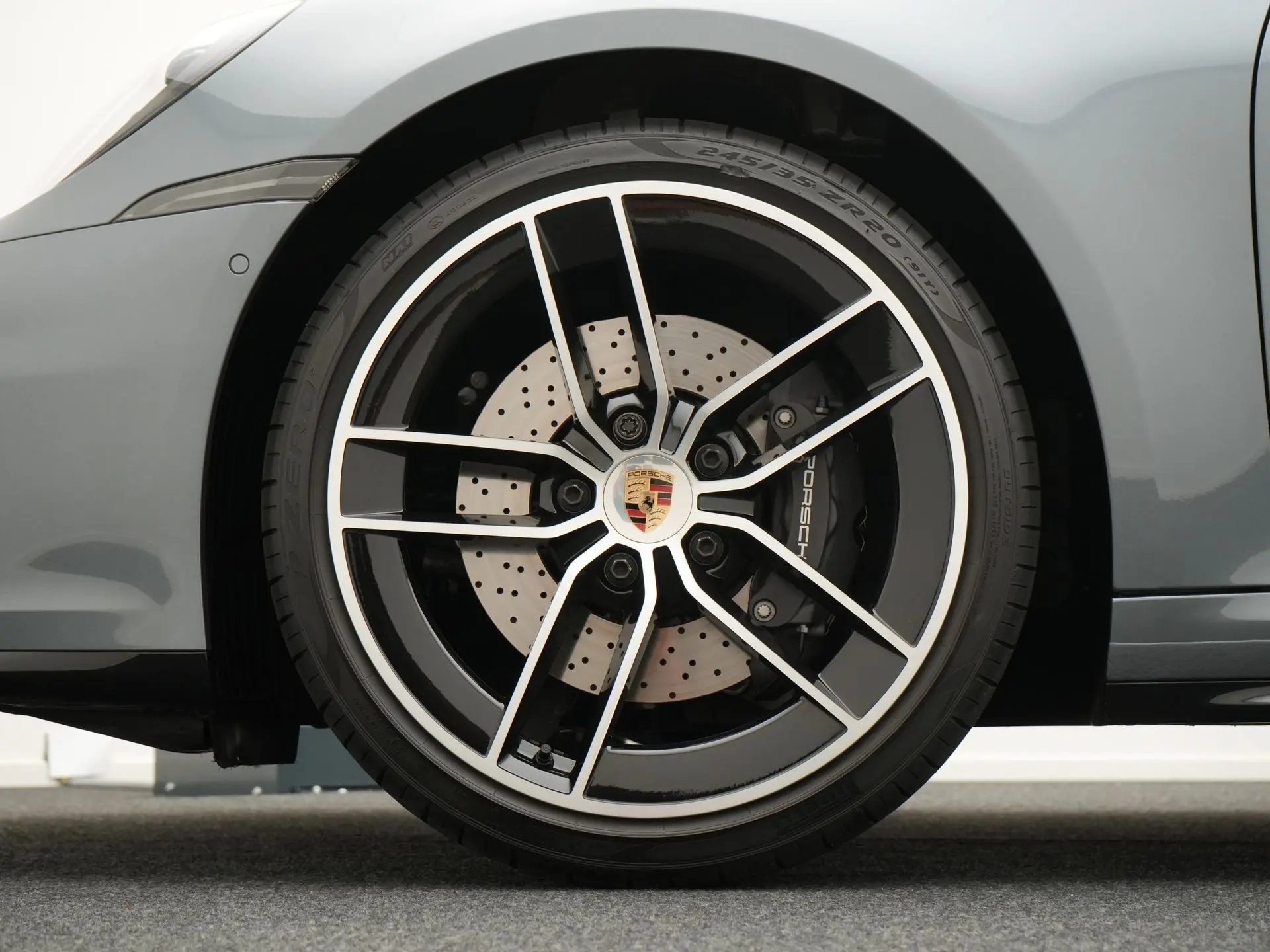 911 Carrera Cabriolet MJ2025