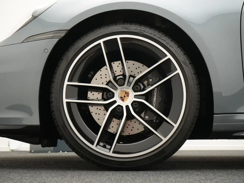 911 Carrera Cabriolet MJ2025