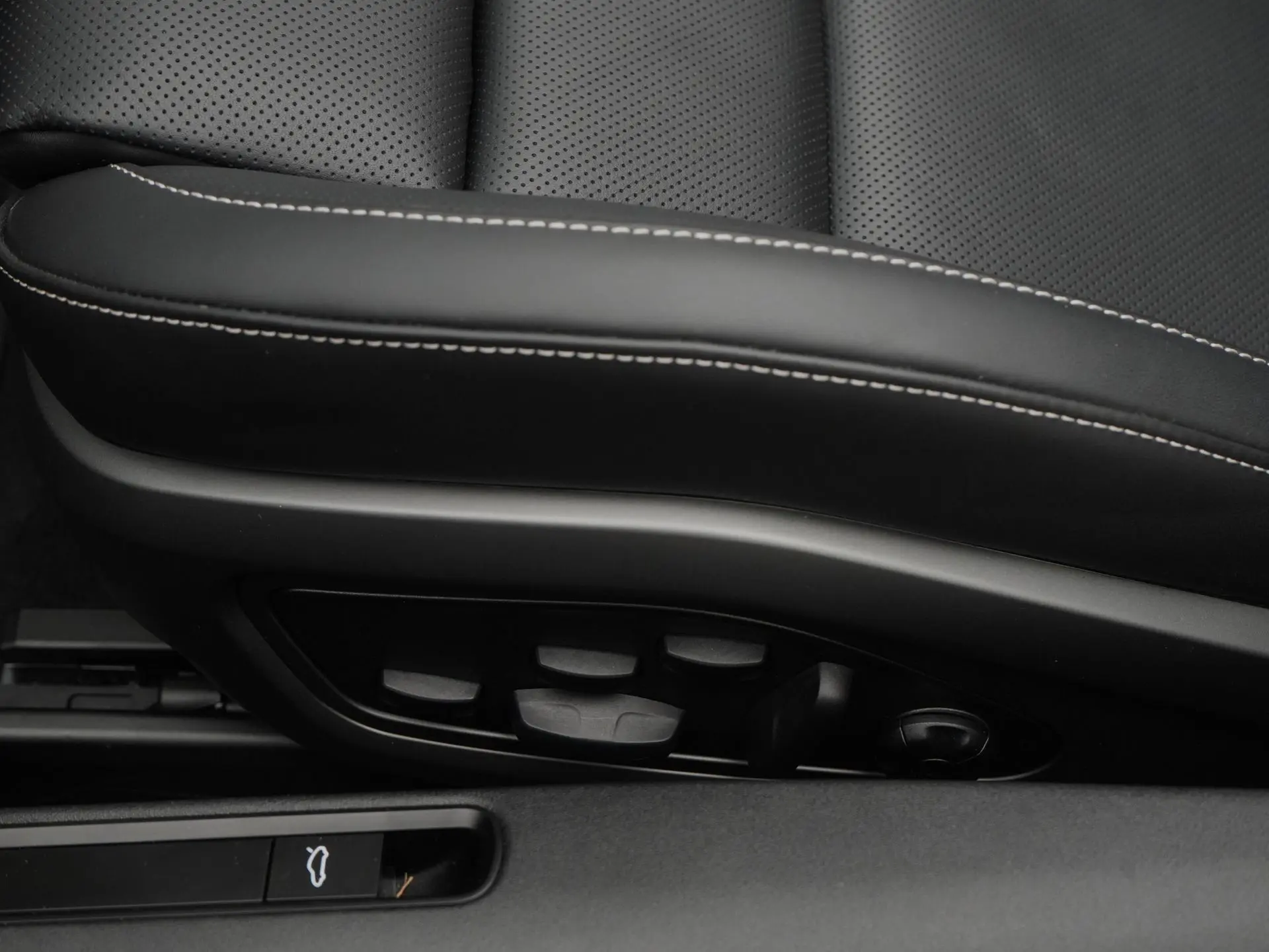 911 Carrera Cabriolet MJ2025