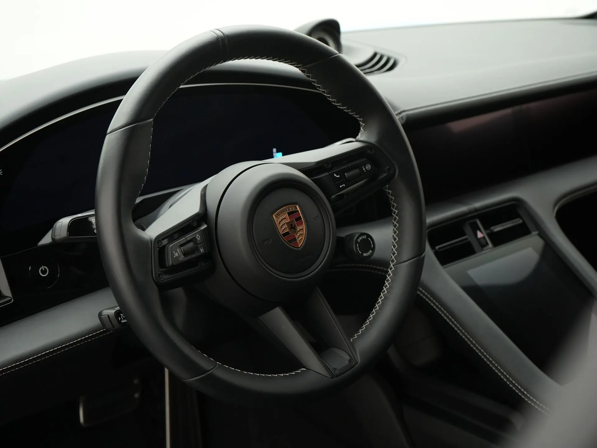 Taycan 4 Cross Turismo