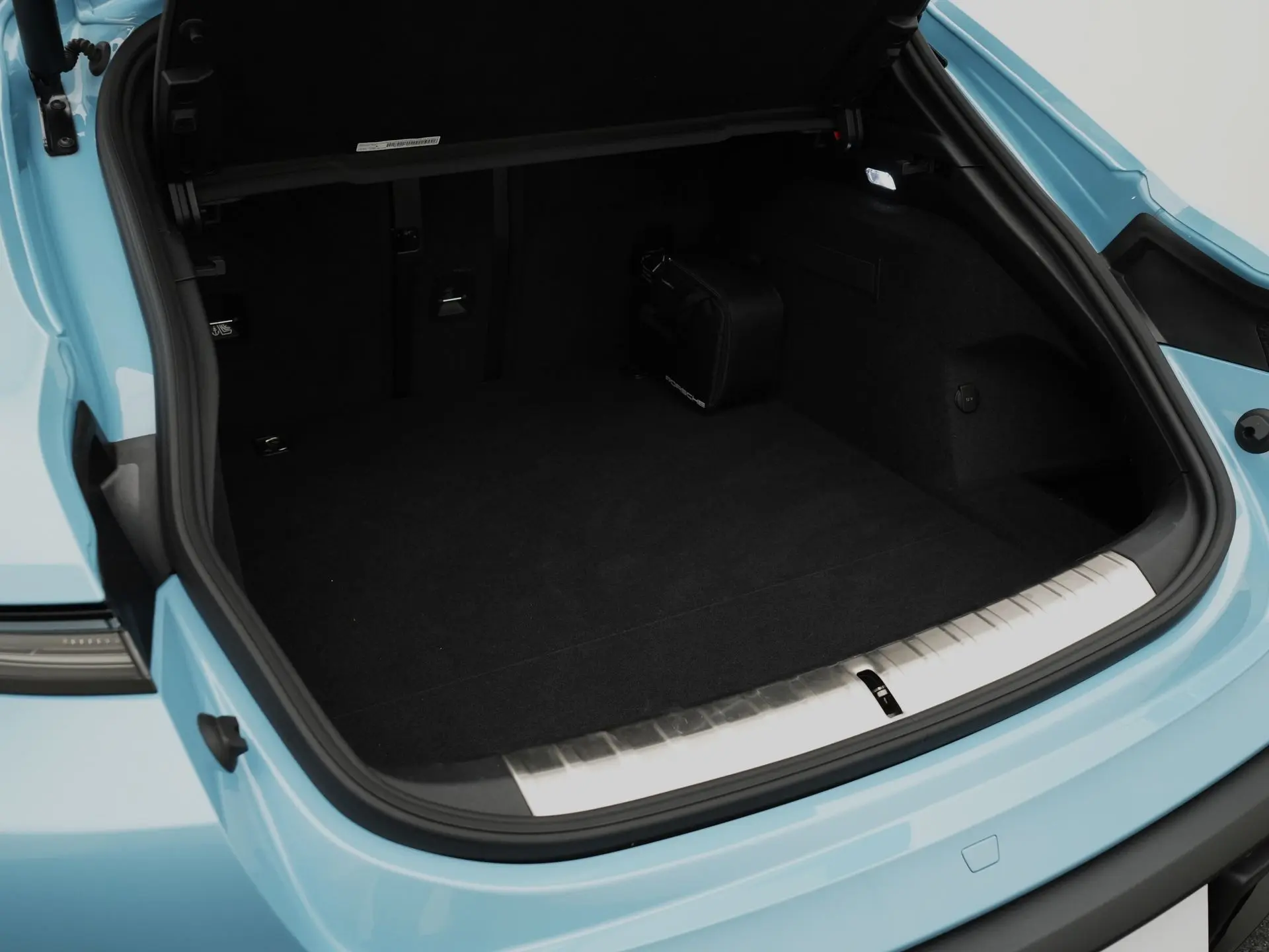 Taycan 4 Cross Turismo