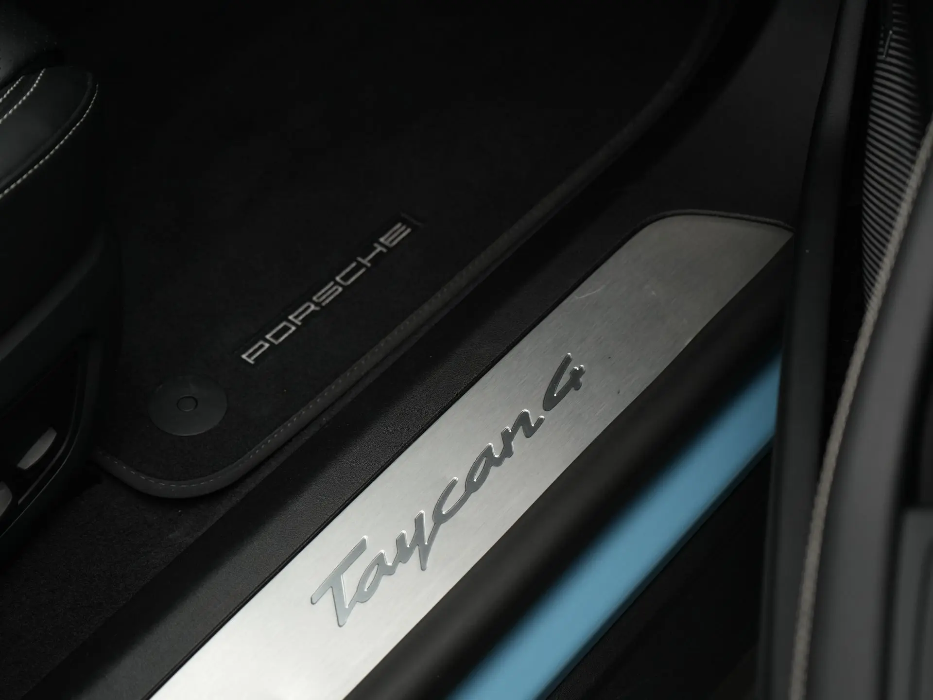 Taycan 4 Cross Turismo