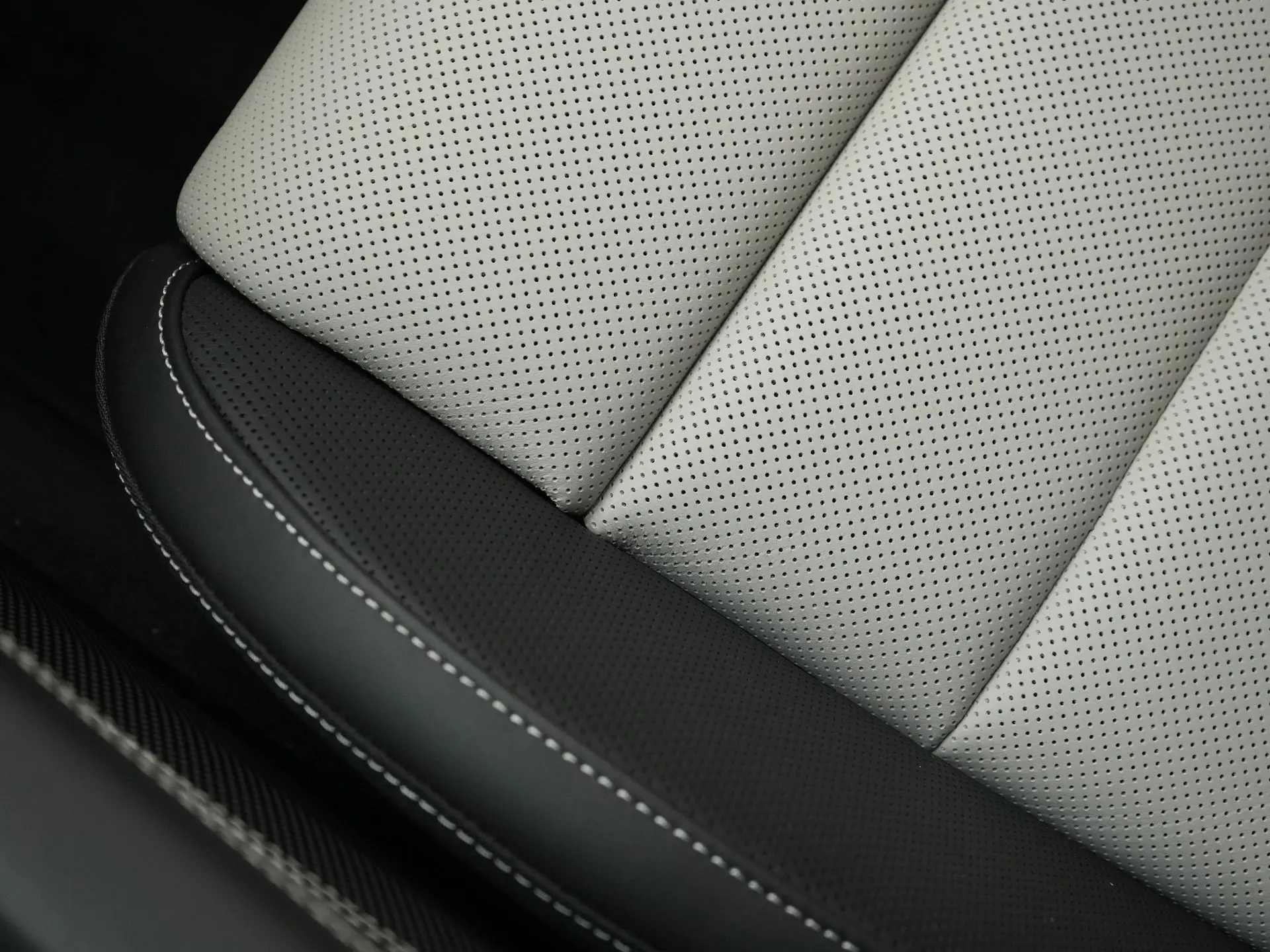 Taycan Turbo S Sport Turismo MJ2023