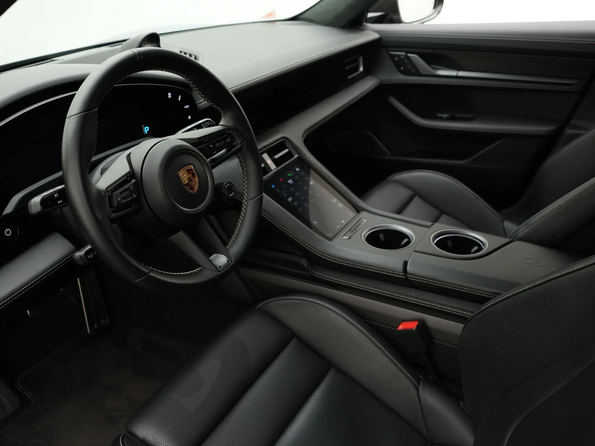 Taycan Turbo S Sport Turismo