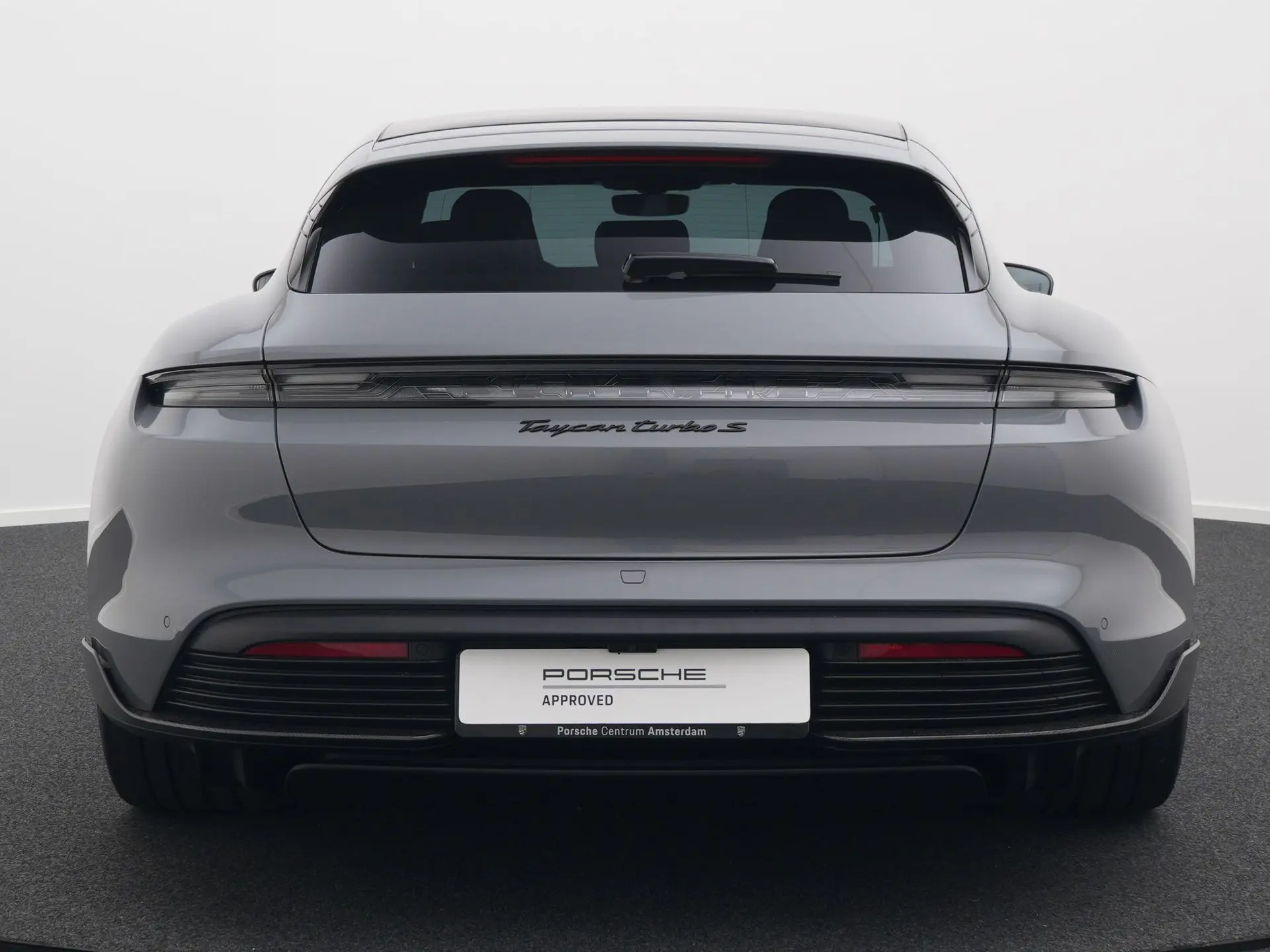 Taycan Turbo S Sport Turismo