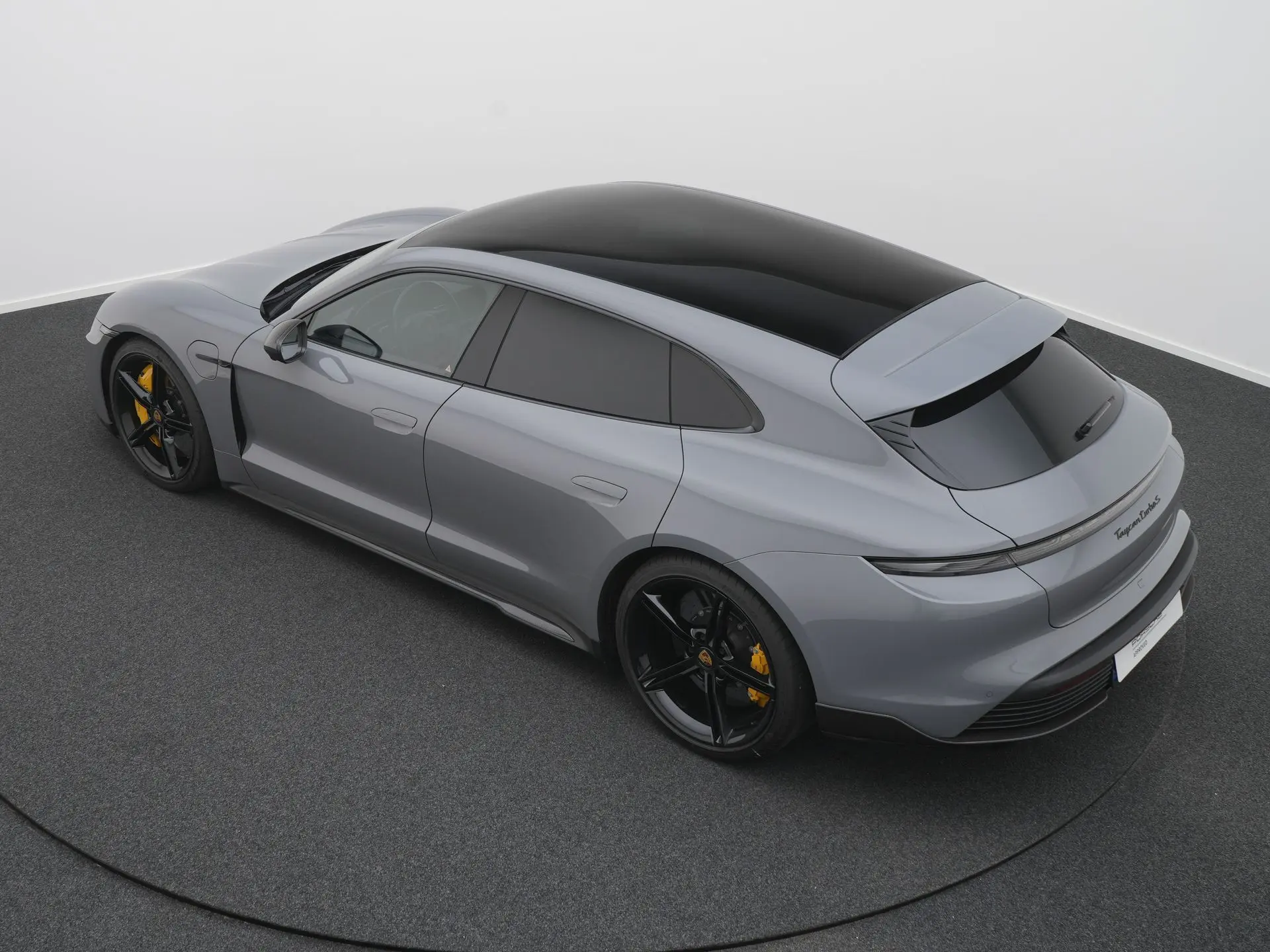 Taycan Turbo S Sport Turismo