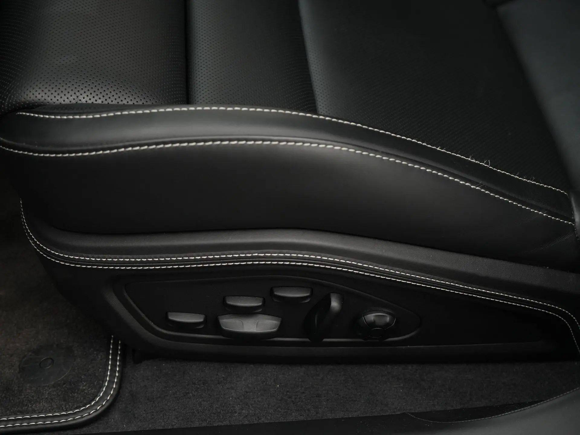 Taycan Turbo S Sport Turismo