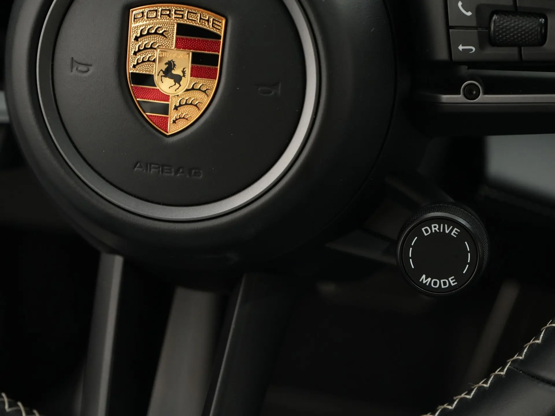 Taycan Turbo S Sport Turismo