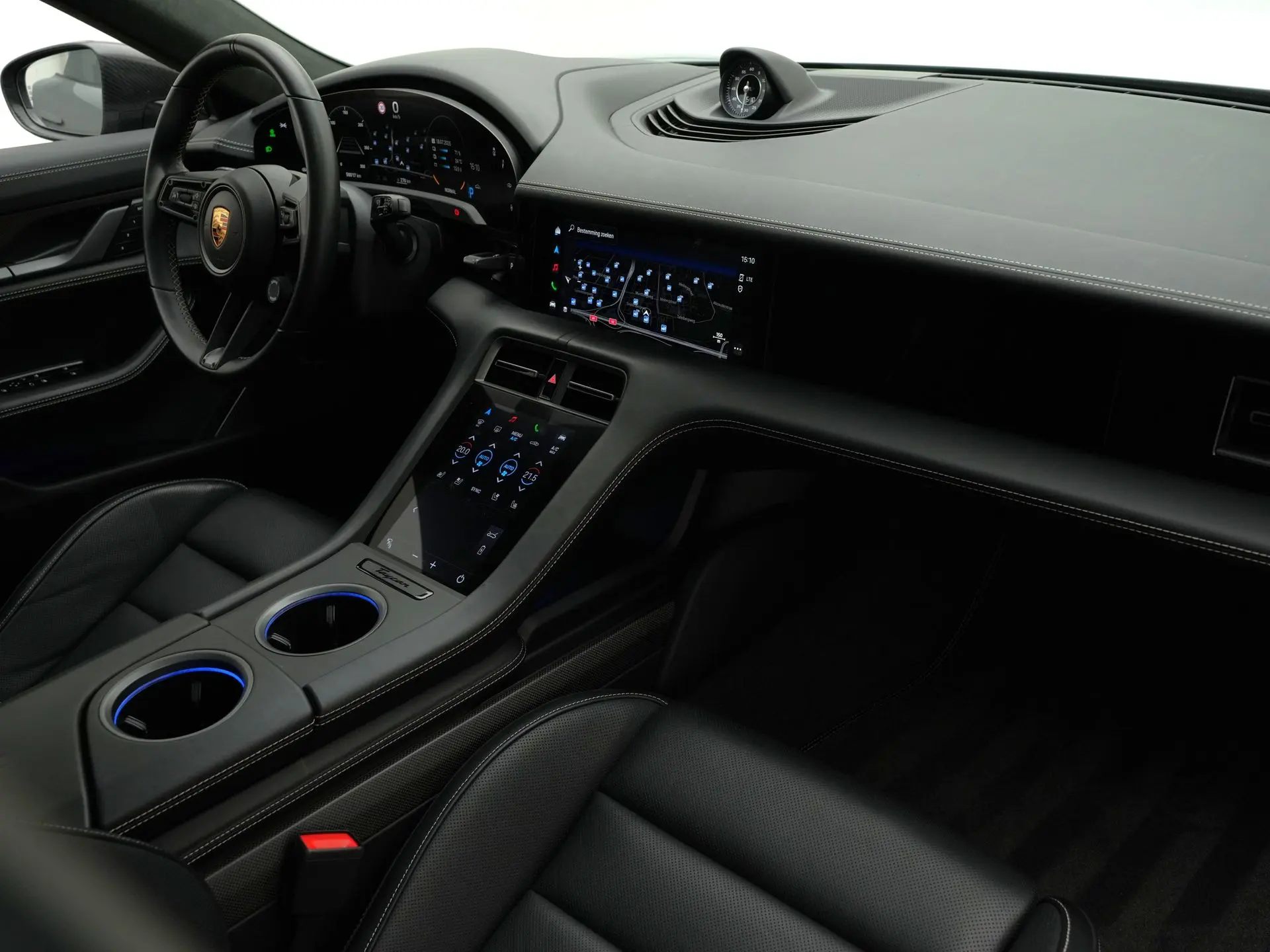 Taycan Turbo S Sport Turismo