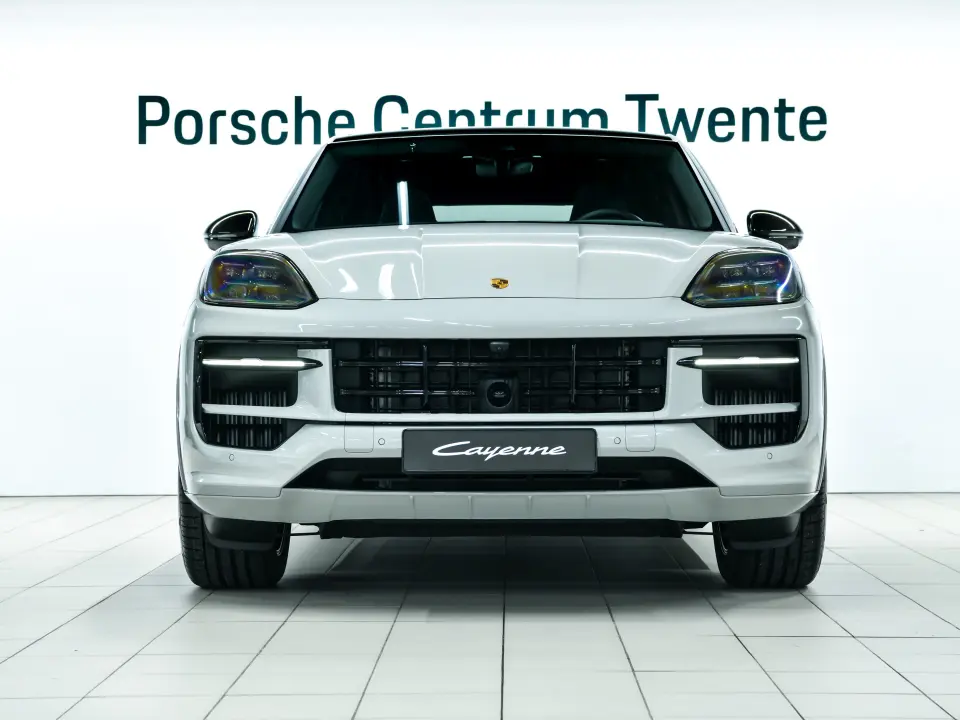 Porsche Cayenne E-Hybrid Black Edition Coupe