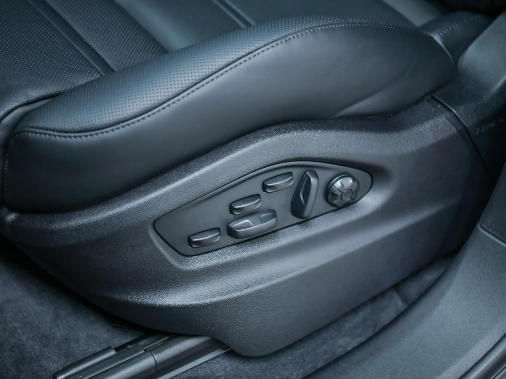 Cayenne E-Hybrid Black Edition Coupe