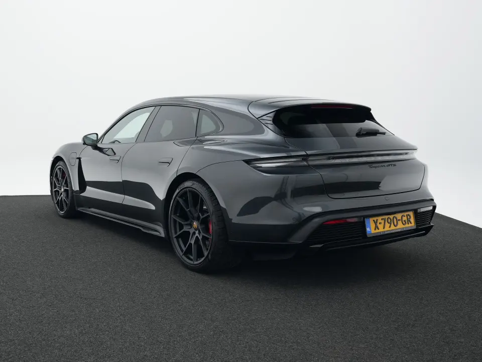 Taycan Sport Turismo GTS