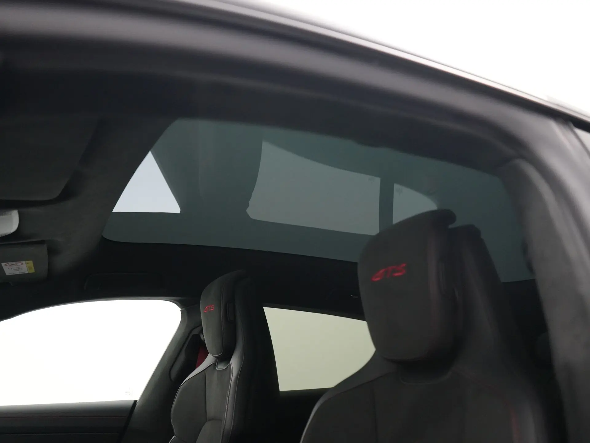 Taycan Sport Turismo GTS