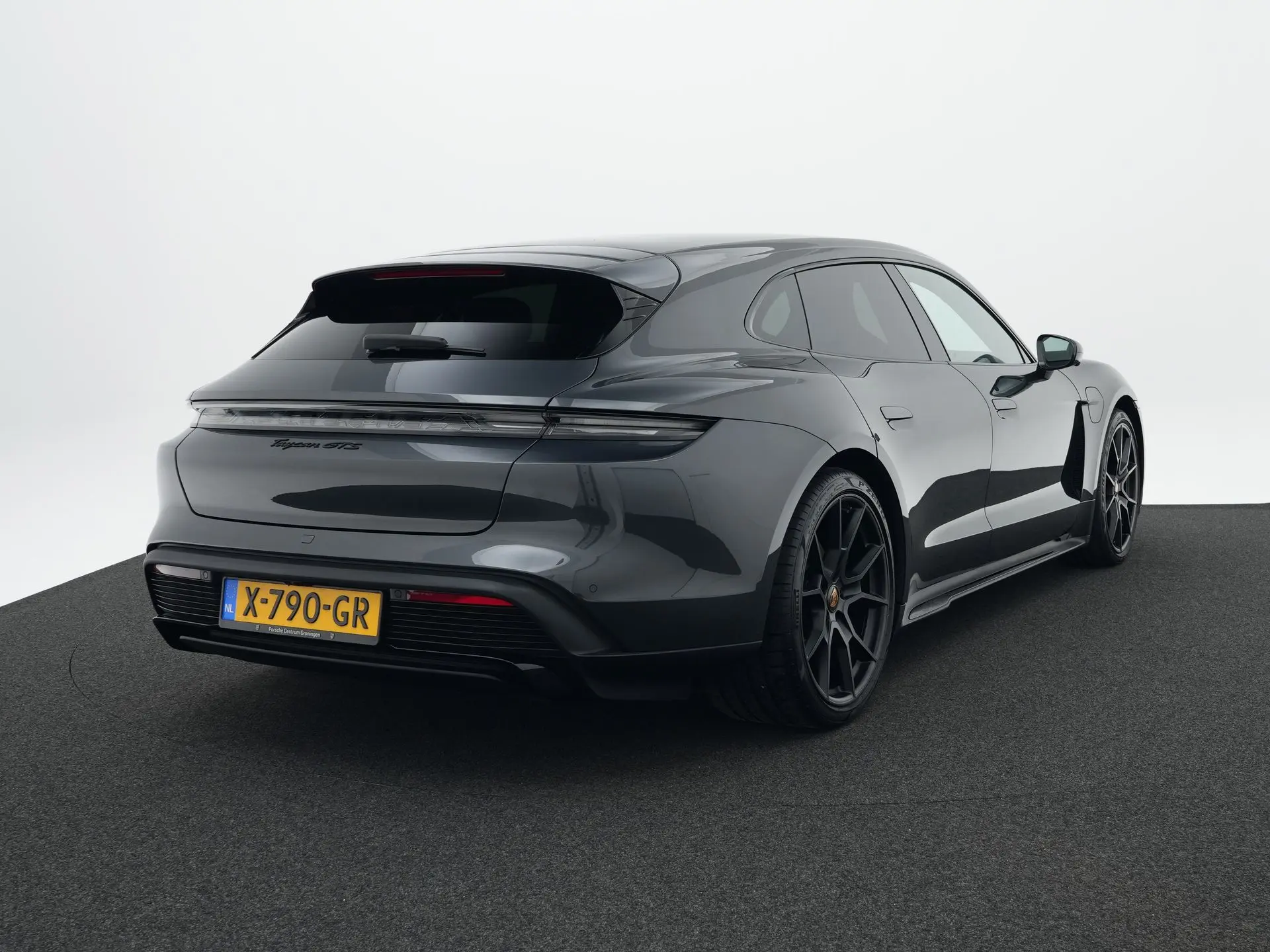 Taycan Sport Turismo GTS