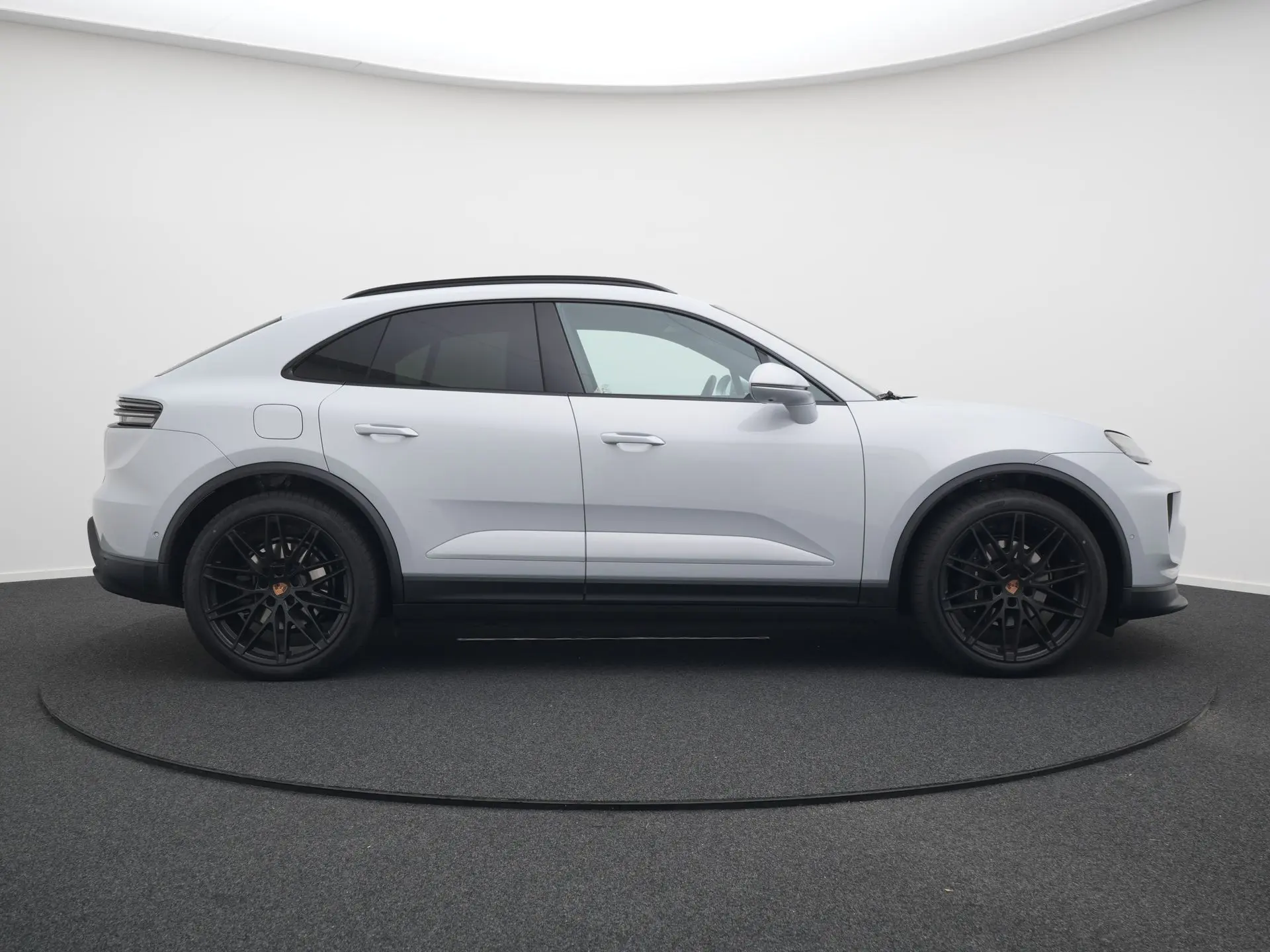 Macan 4