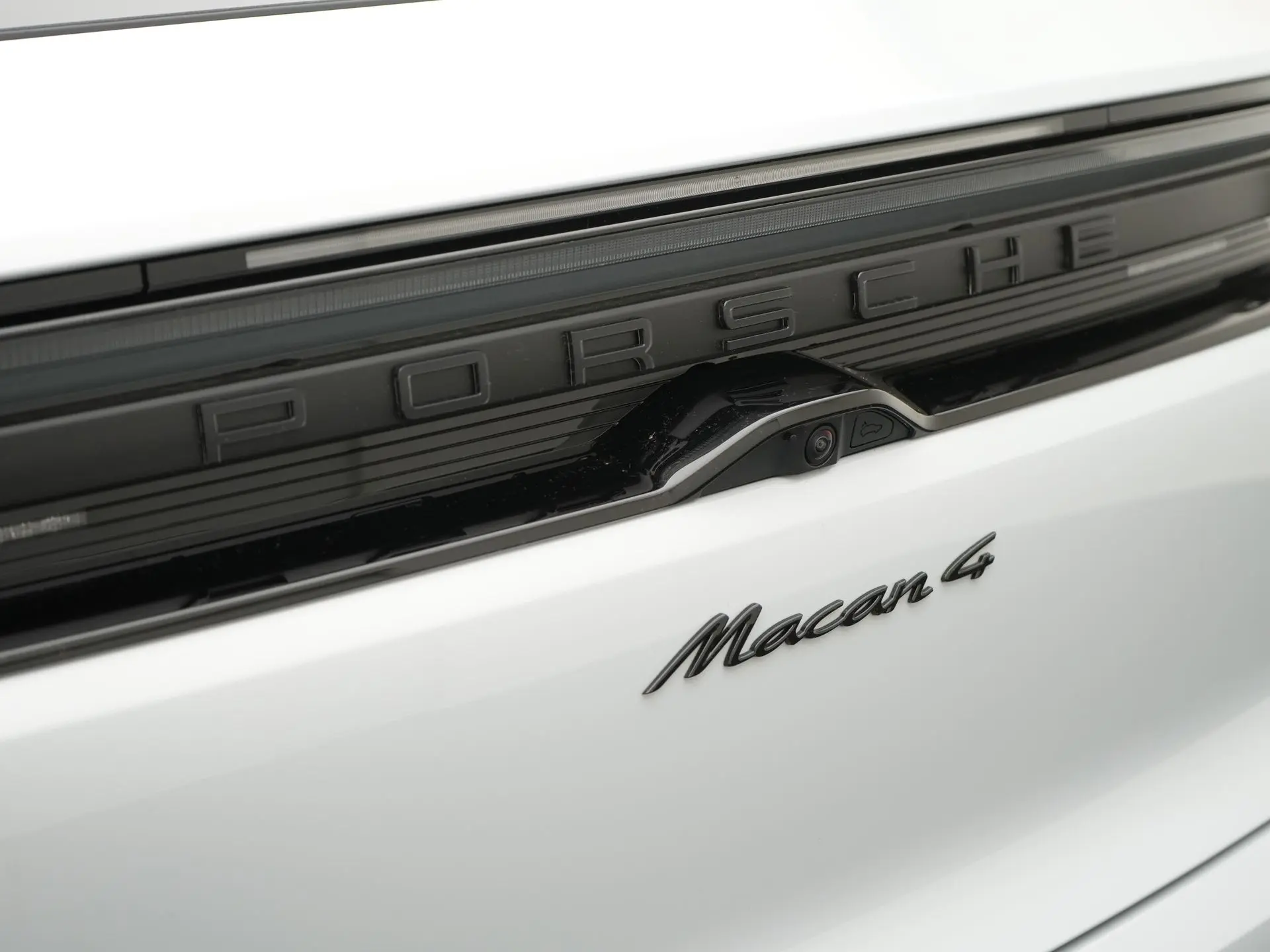 Macan 4
