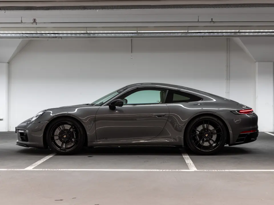 Porsche 911 Carrera 4 GTS