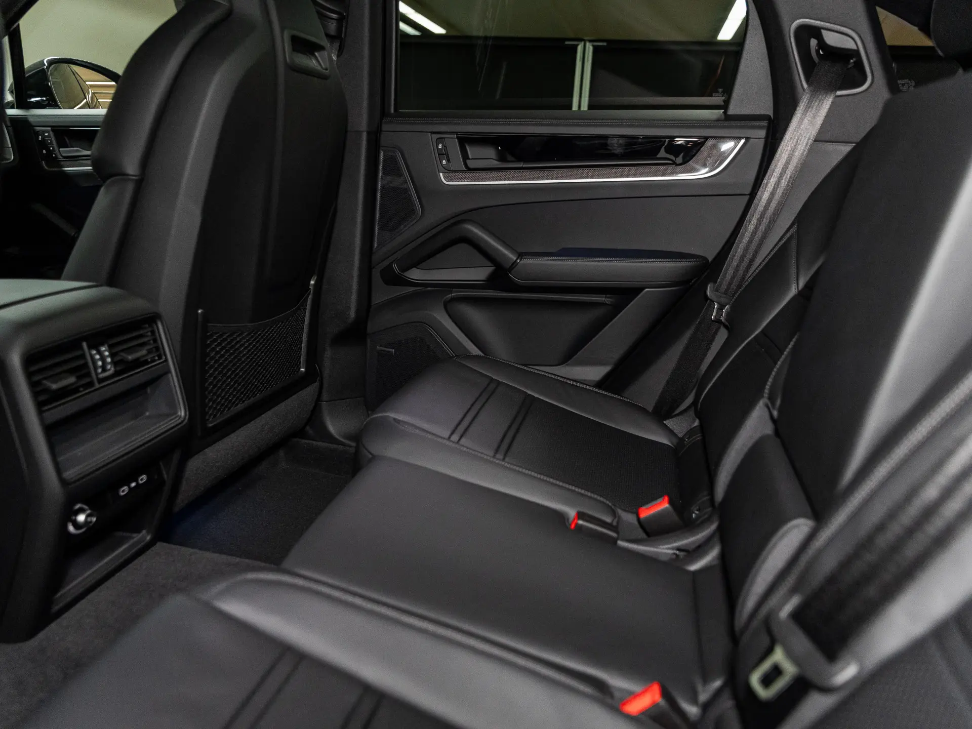 Cayenne E-Hybrid Black Edition Coupé