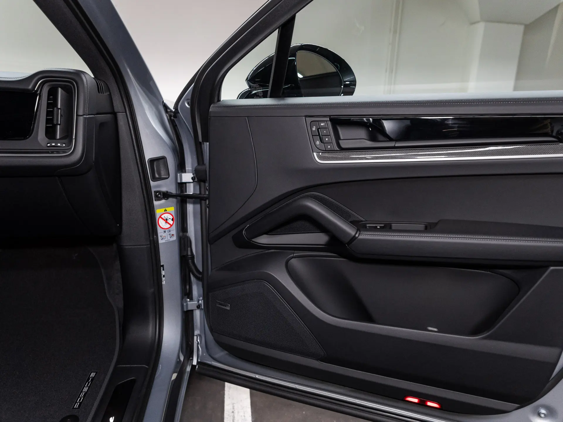 Cayenne E-Hybrid Black Edition Coupé