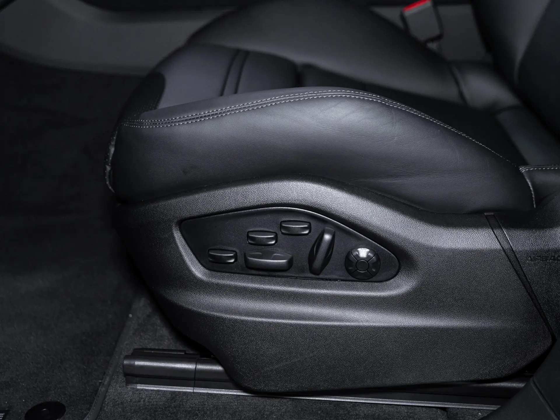 Cayenne E-Hybrid Black Edition Coupé