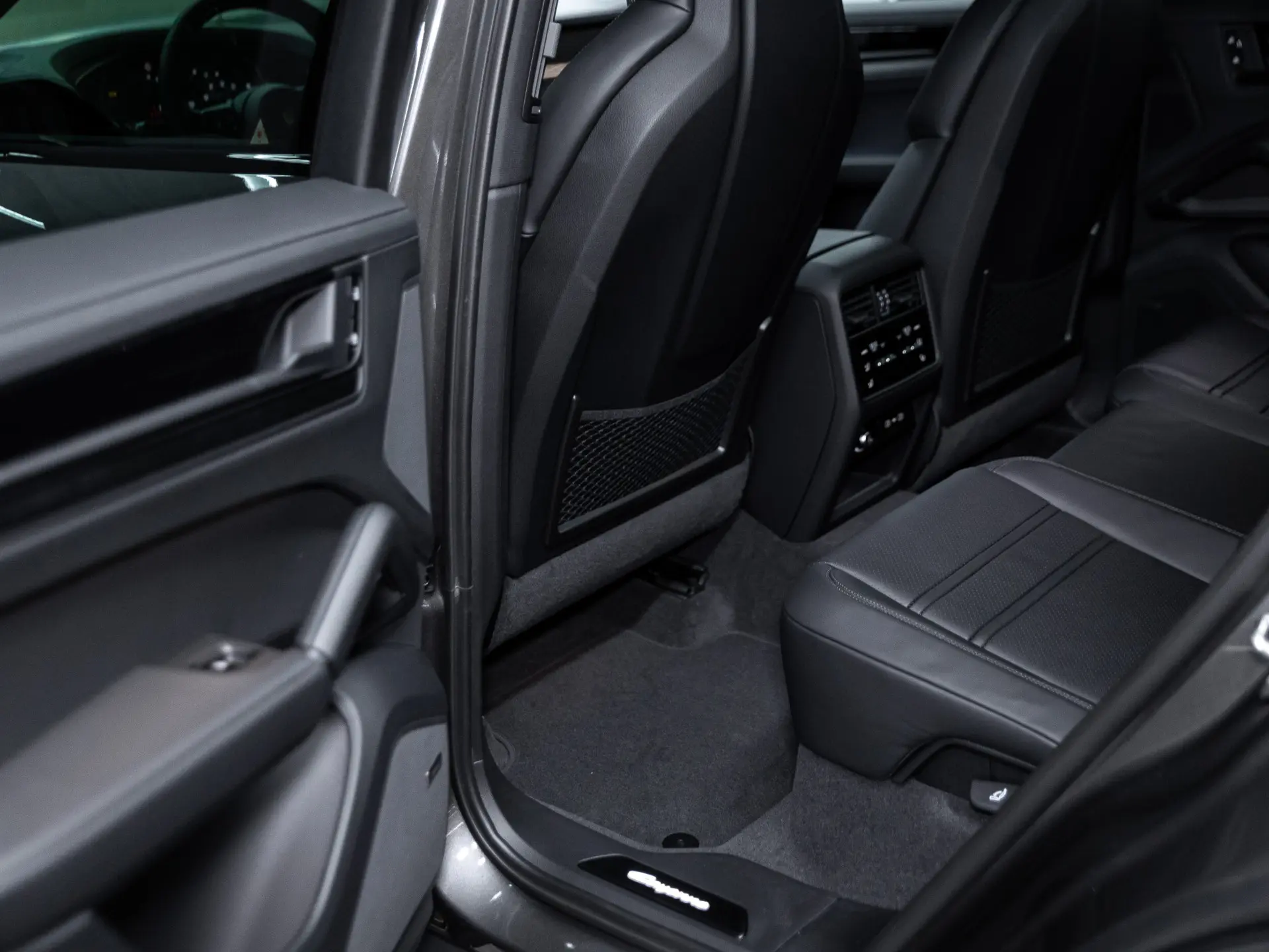 Cayenne E-Hybrid Black Edition Coupé